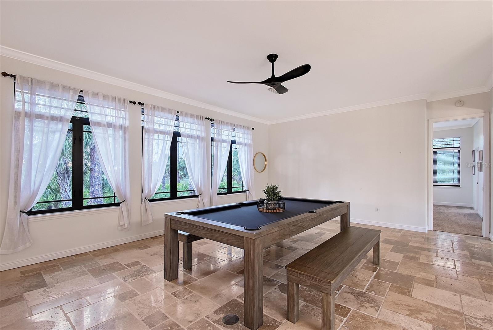 5935 RIVER FOREST CIR