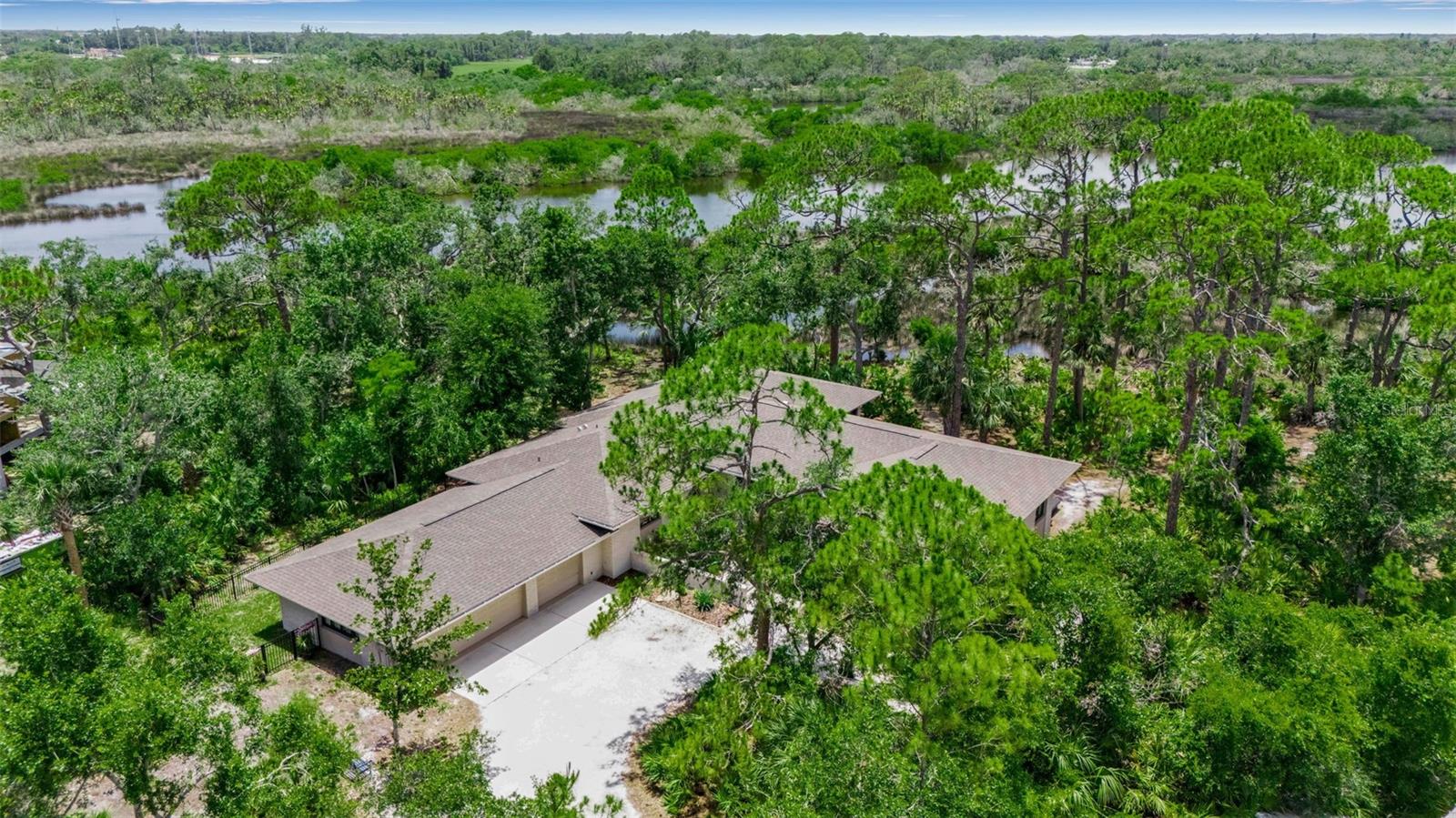 5935 RIVER FOREST CIR