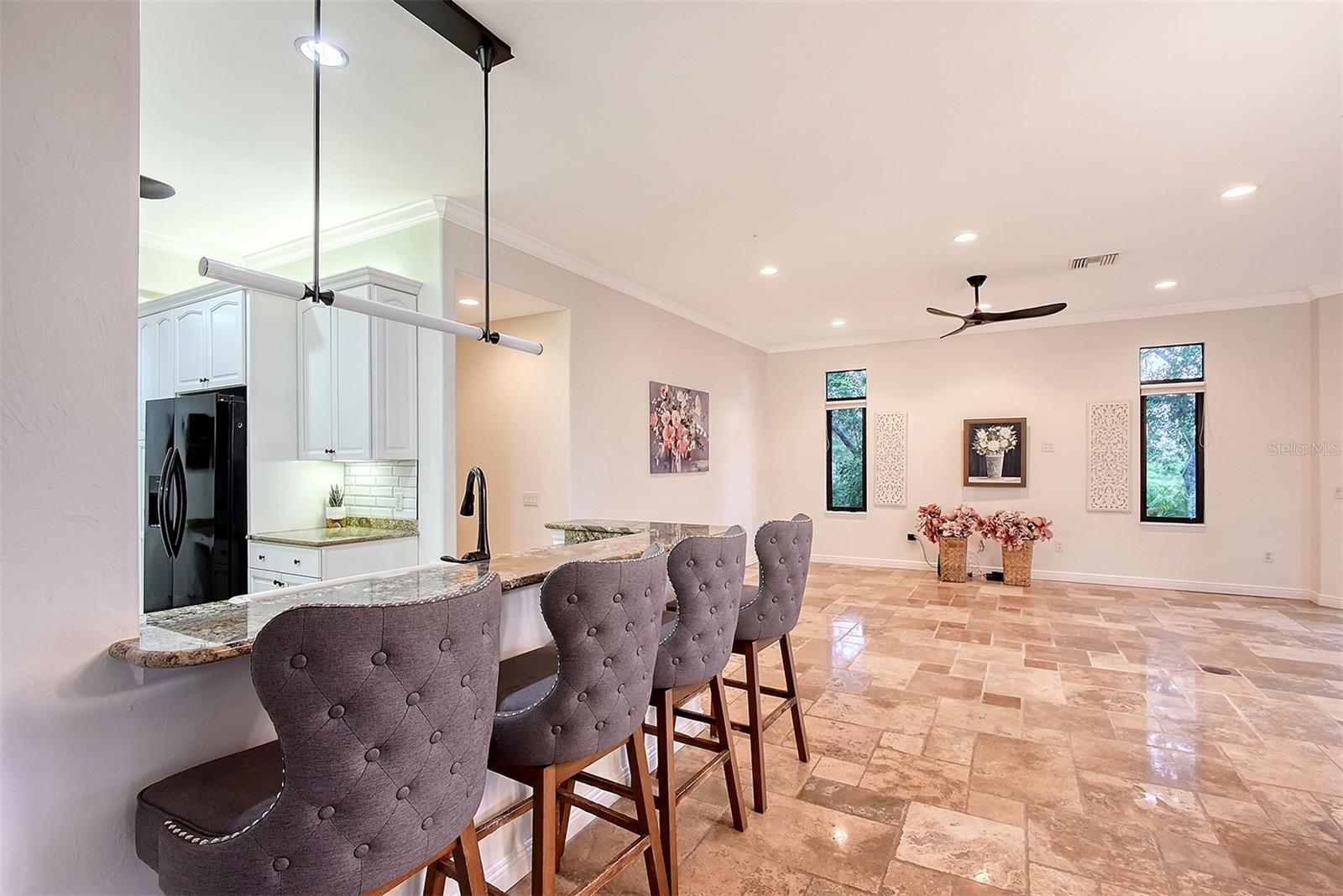 5935 RIVER FOREST CIR