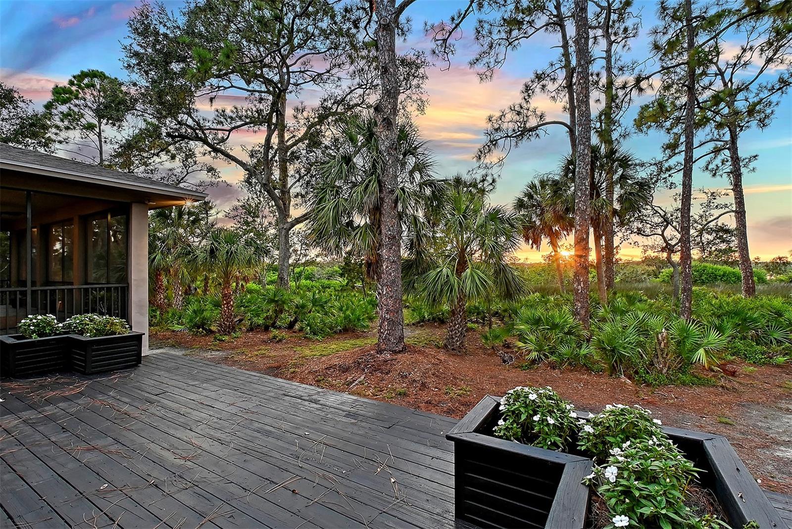 5935 RIVER FOREST CIR