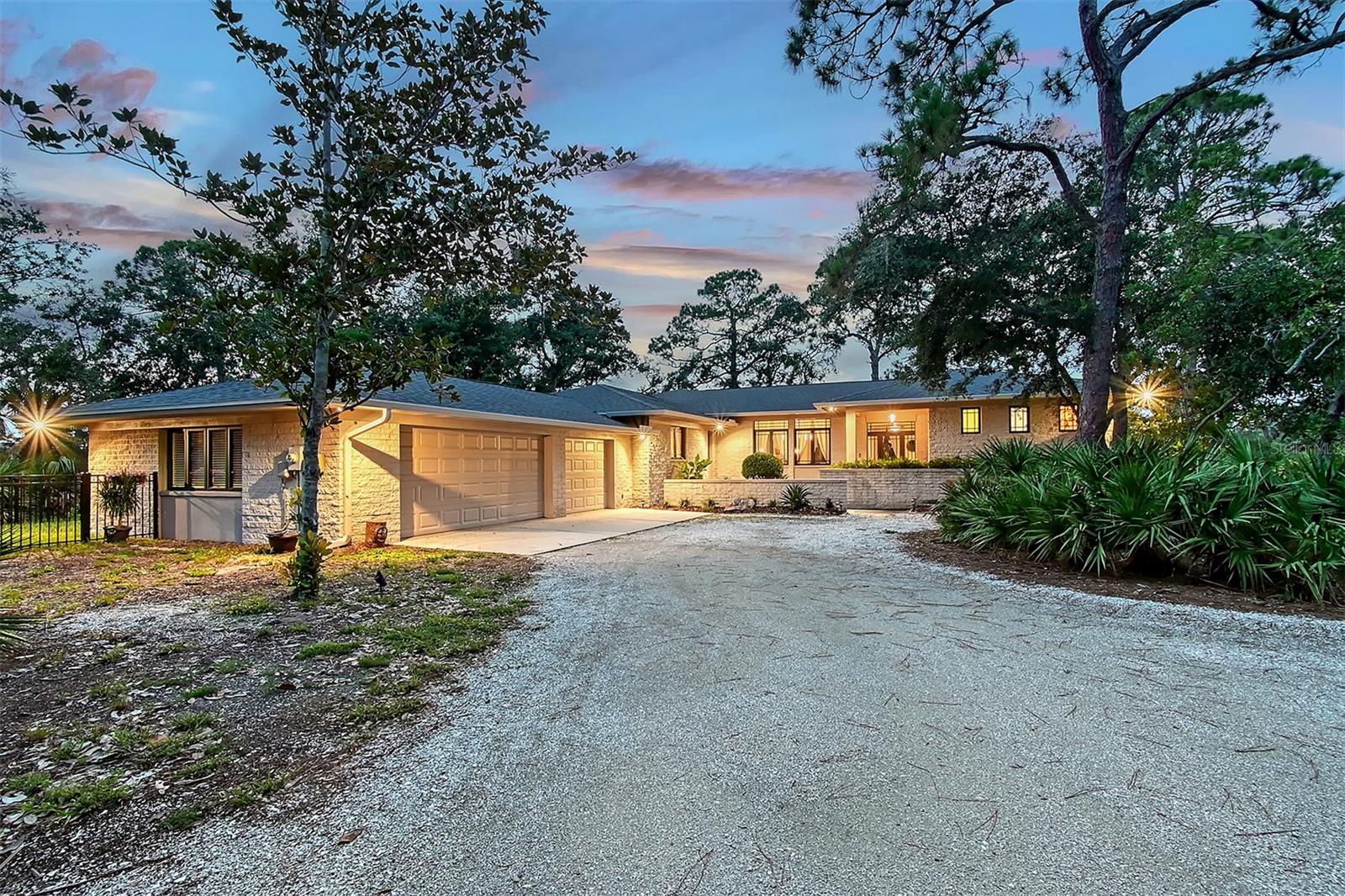 5935 RIVER FOREST CIR