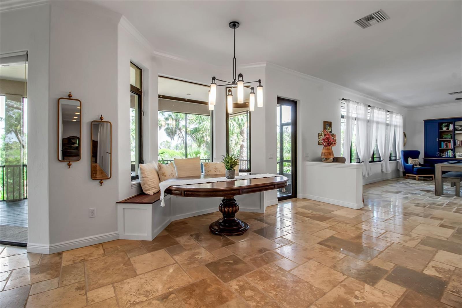 5935 RIVER FOREST CIR
