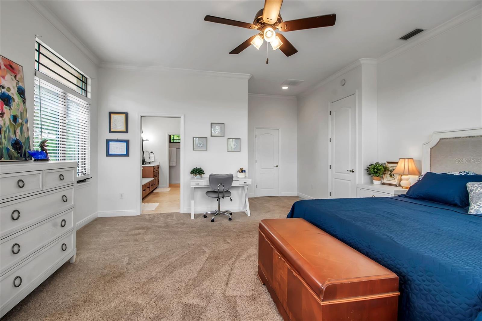 5935 RIVER FOREST CIR