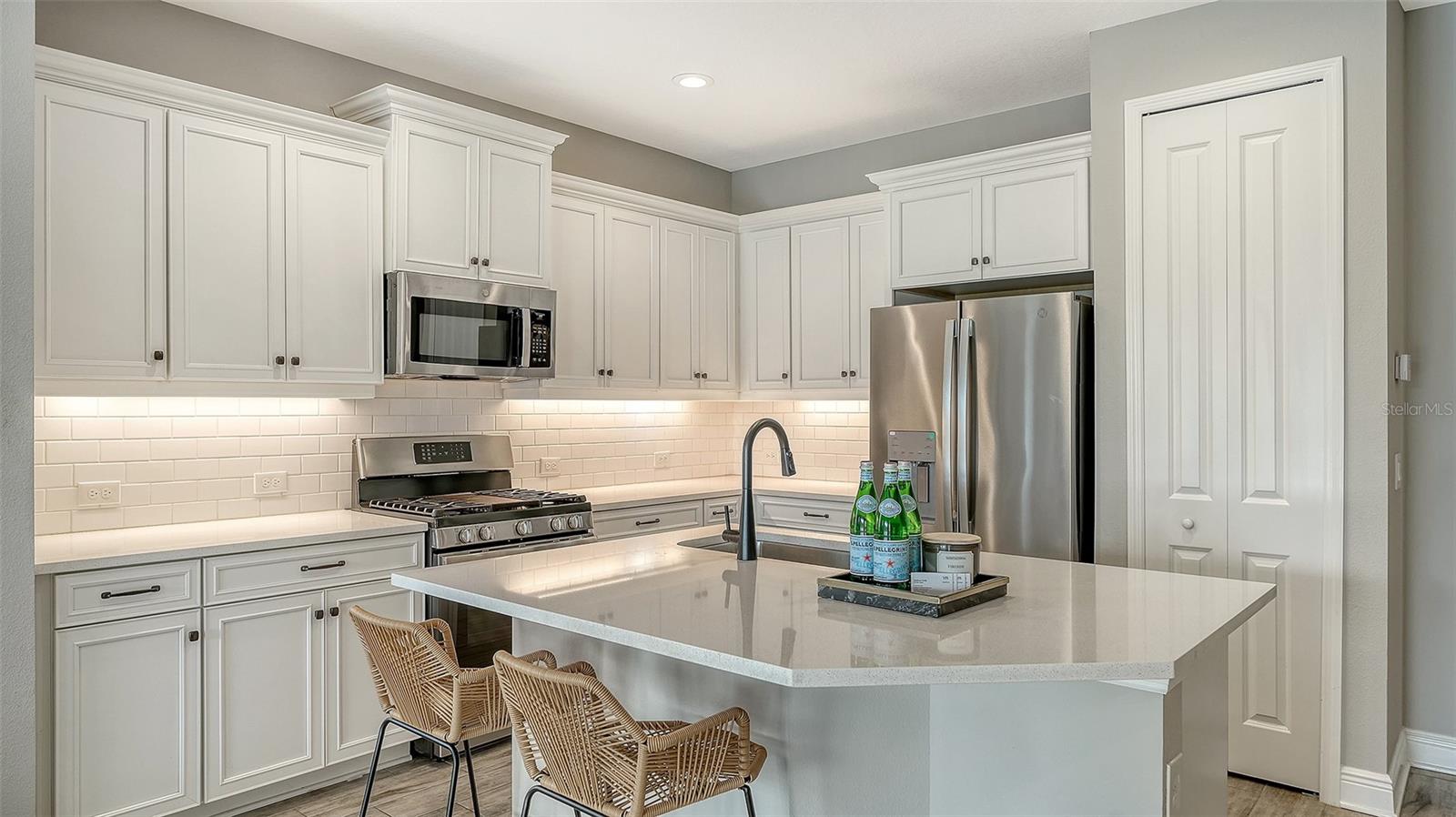 4720 WILLOW BEND AVE