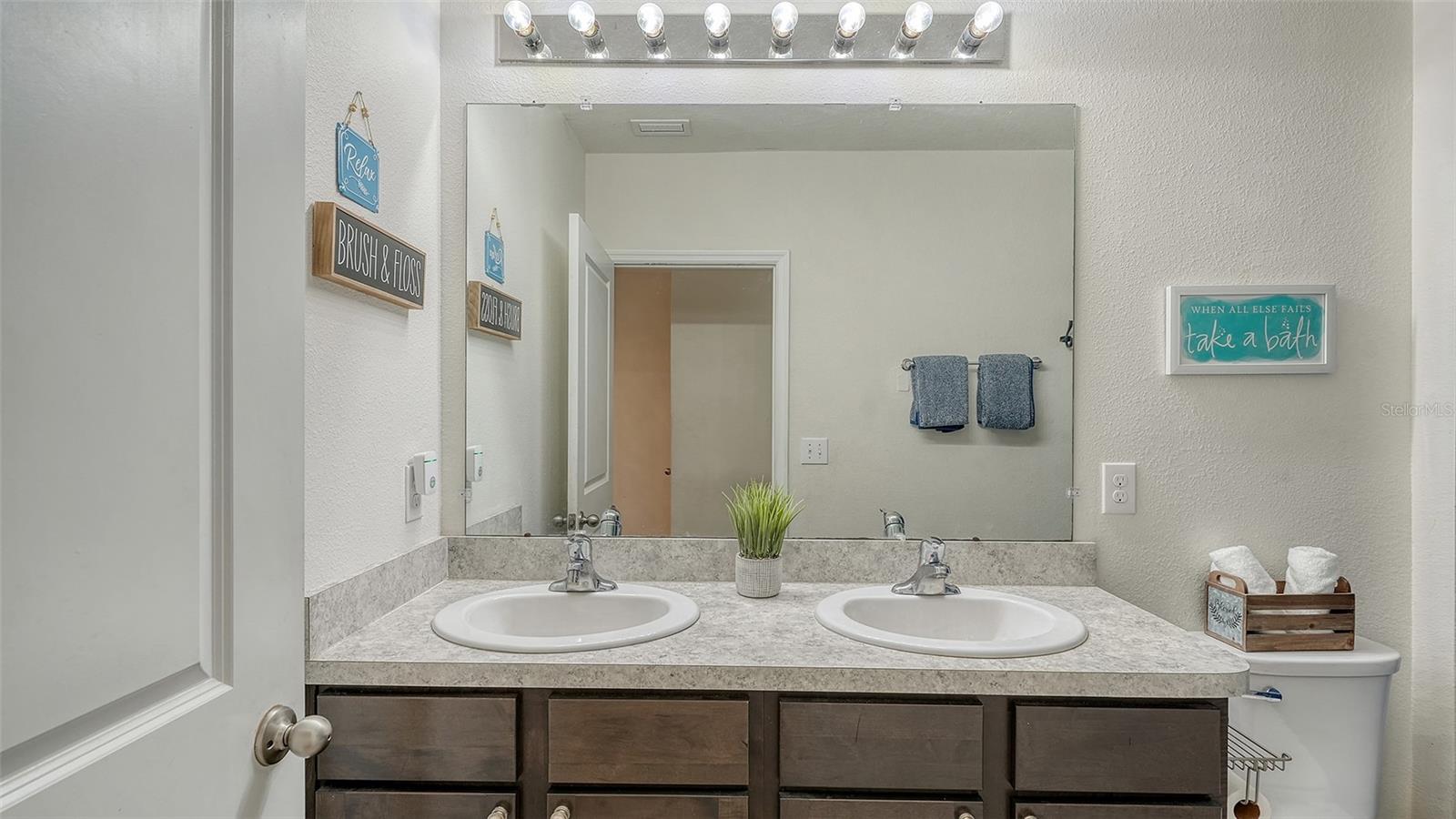 5206 WILLOW BREEZE WAY