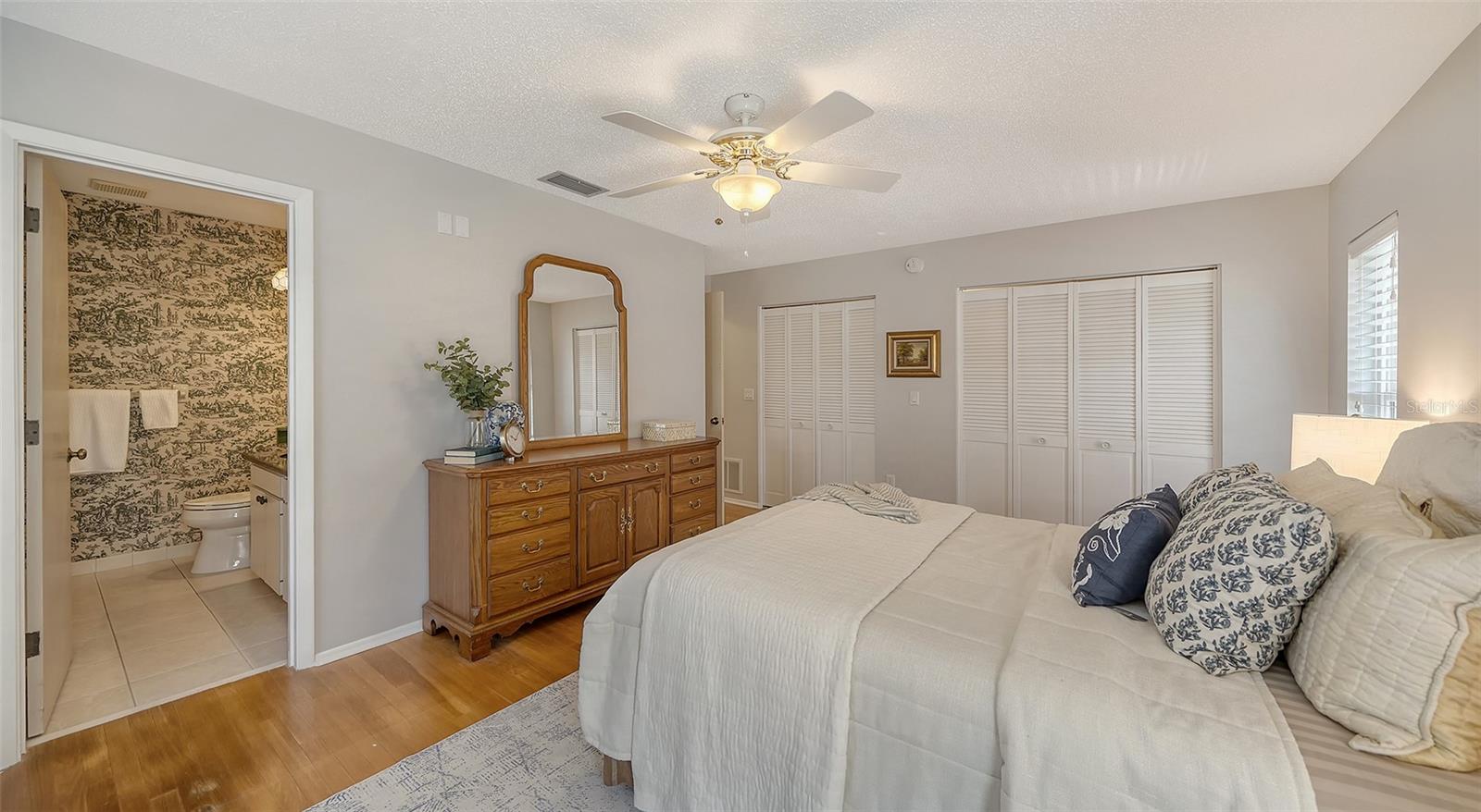 6810 9TH AVE W