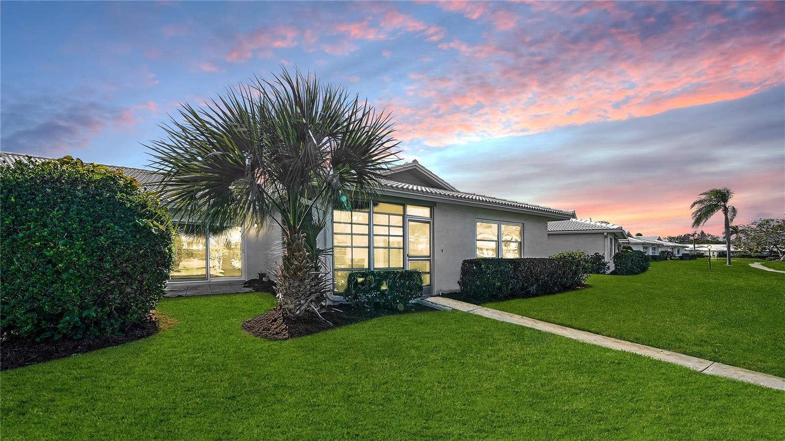 6810 9TH AVE W