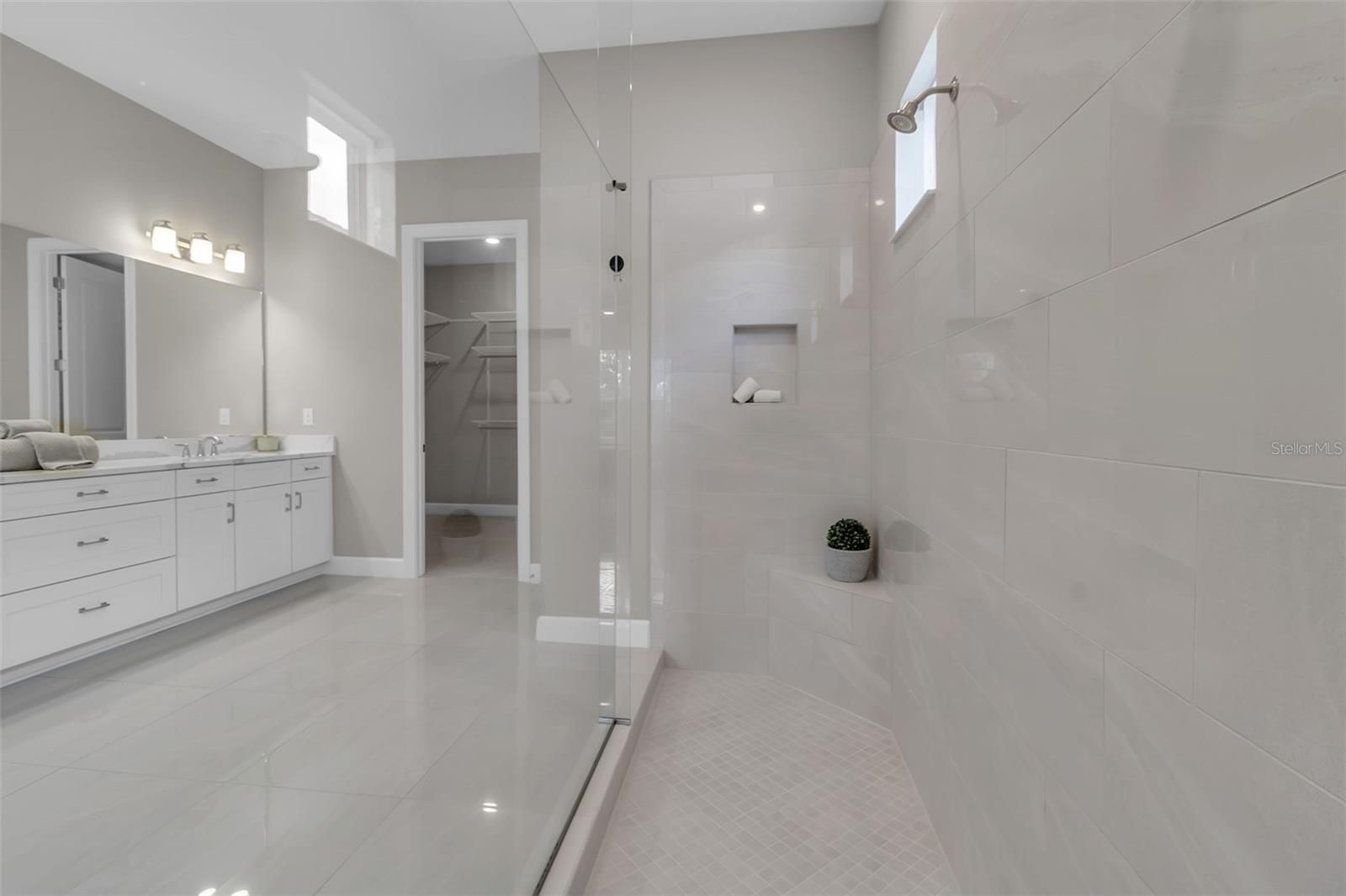 5618 CASERTA CT