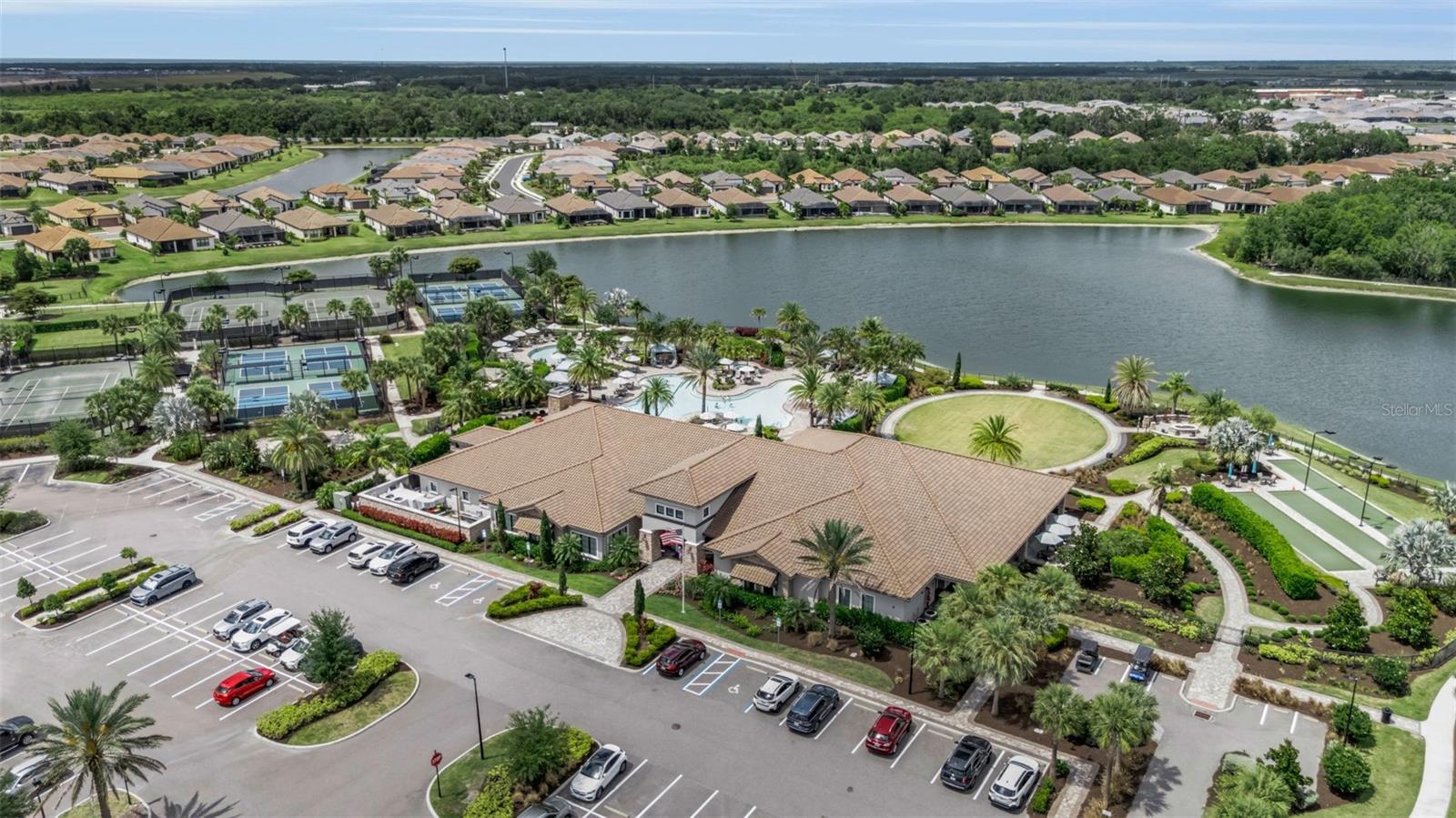 5618 CASERTA CT