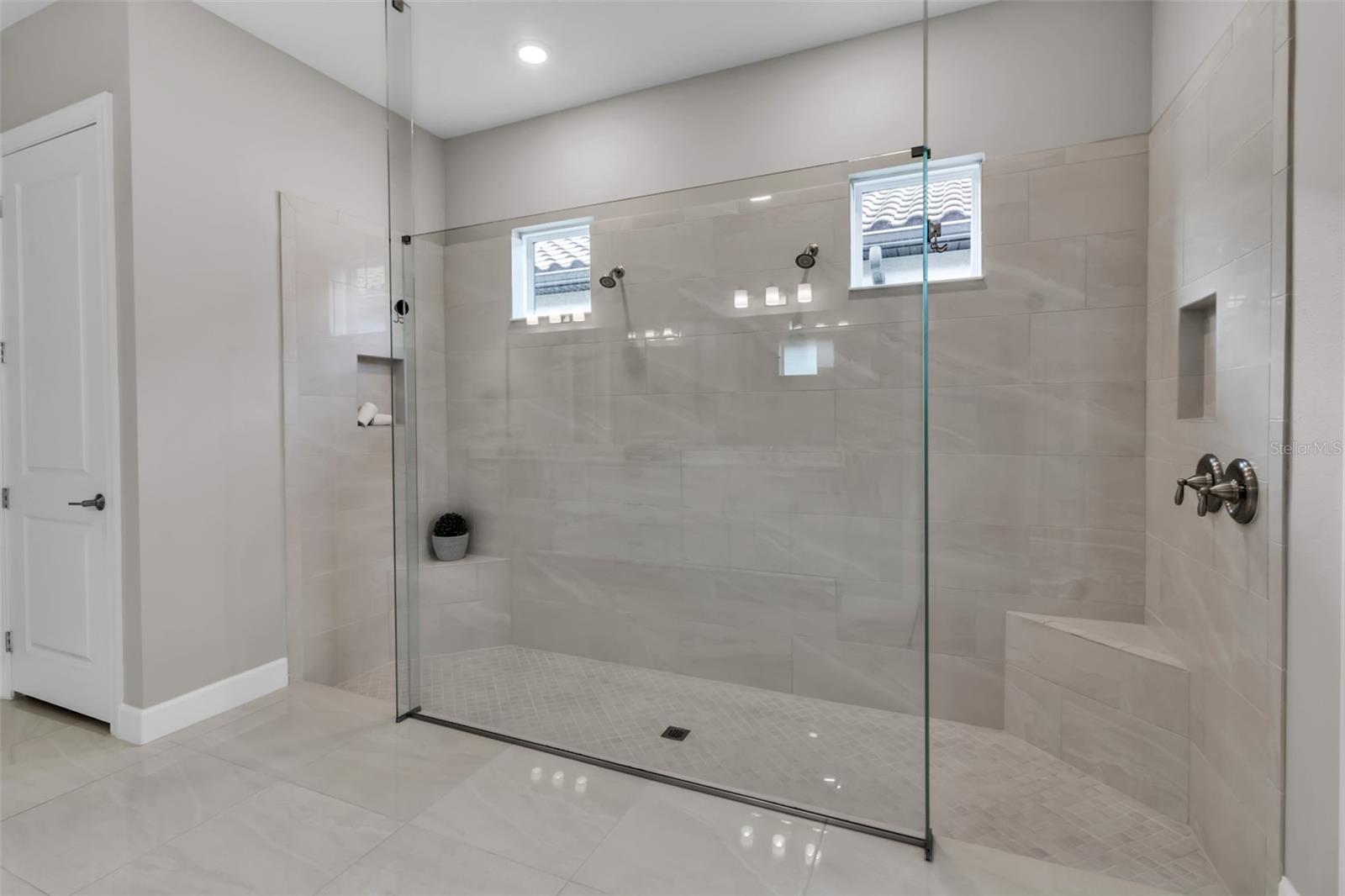 5618 CASERTA CT