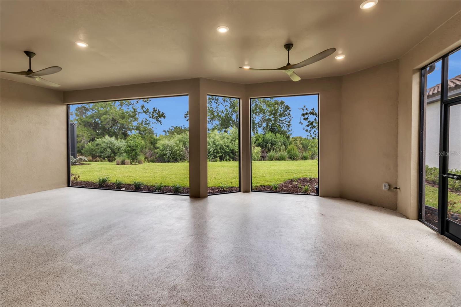 5618 CASERTA CT