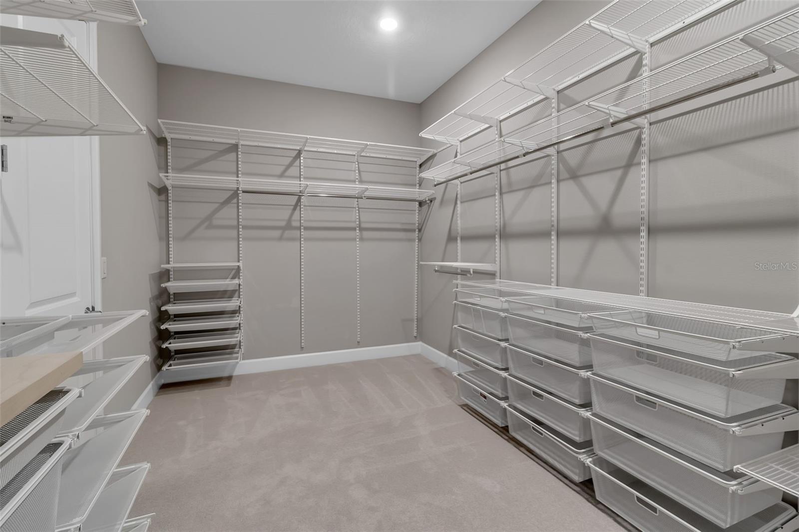 5618 CASERTA CT
