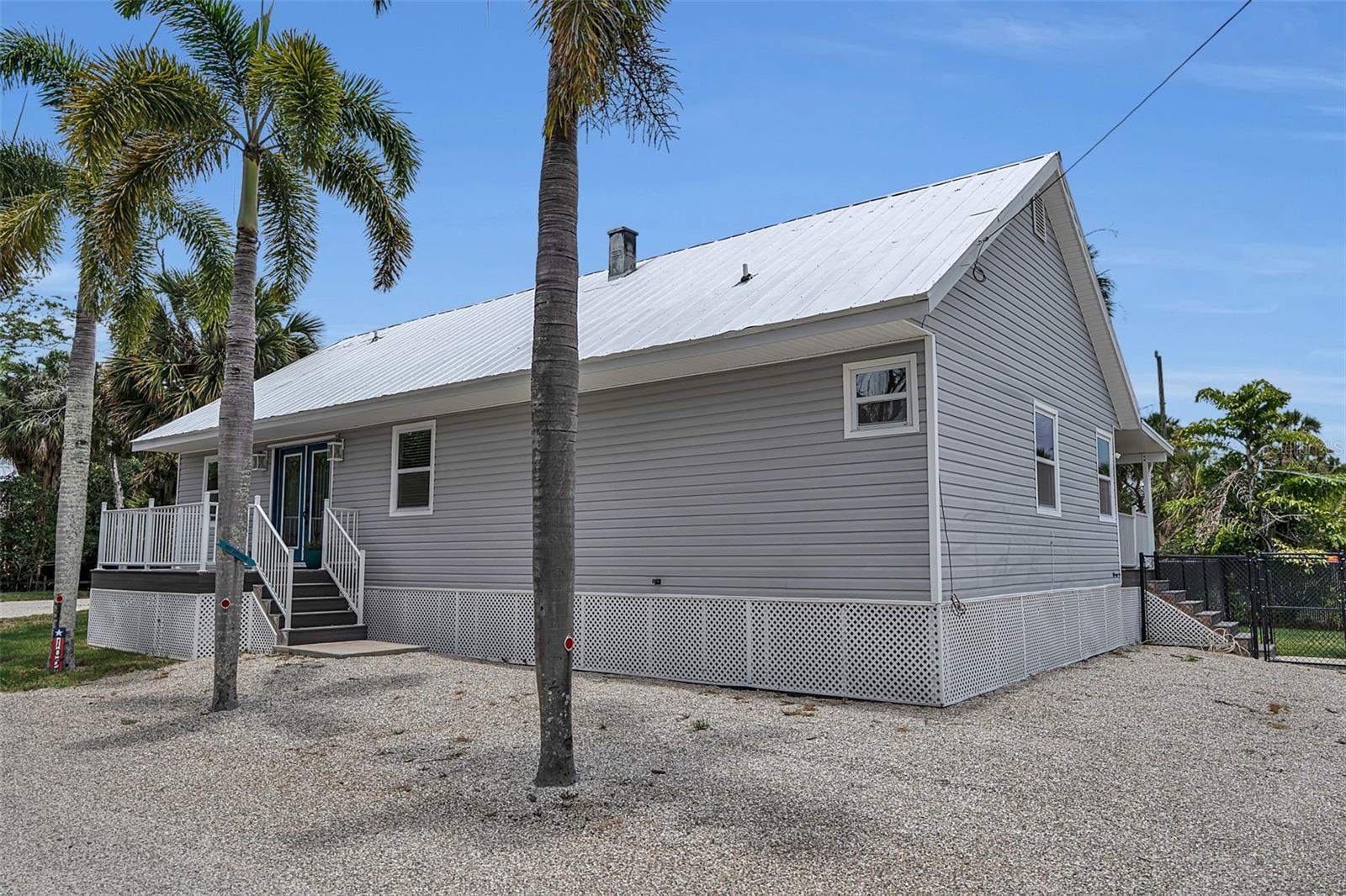 1057 BAYSHORE DR