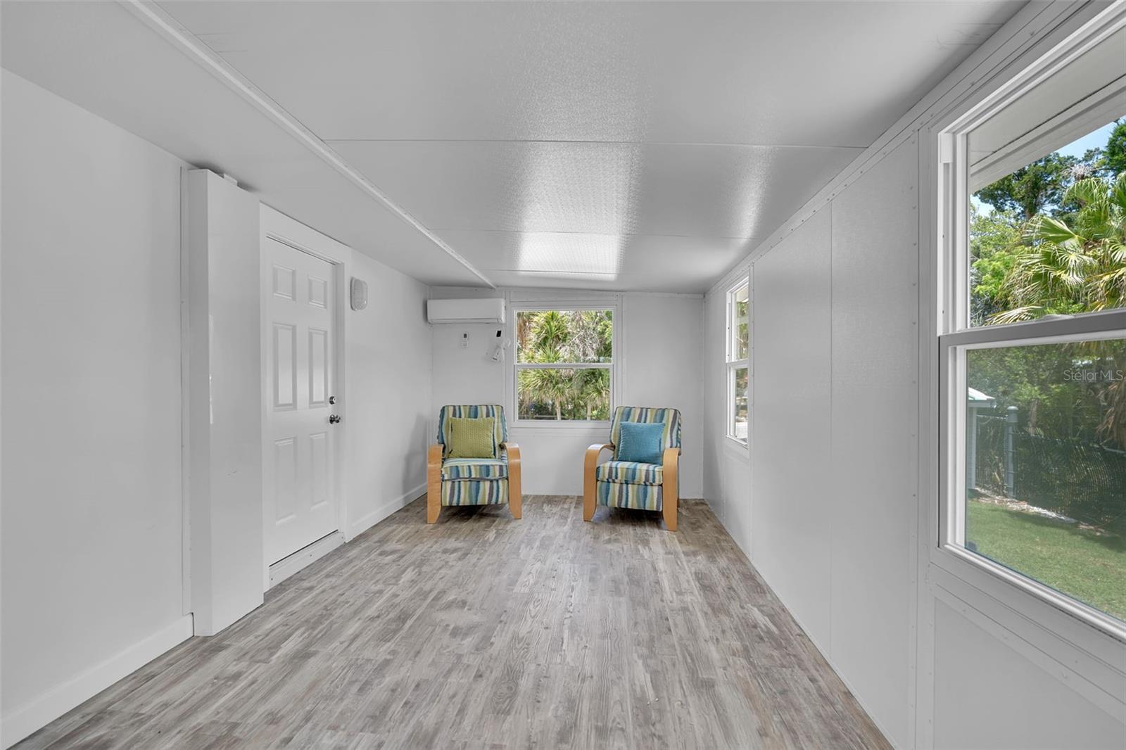 1057 BAYSHORE DR