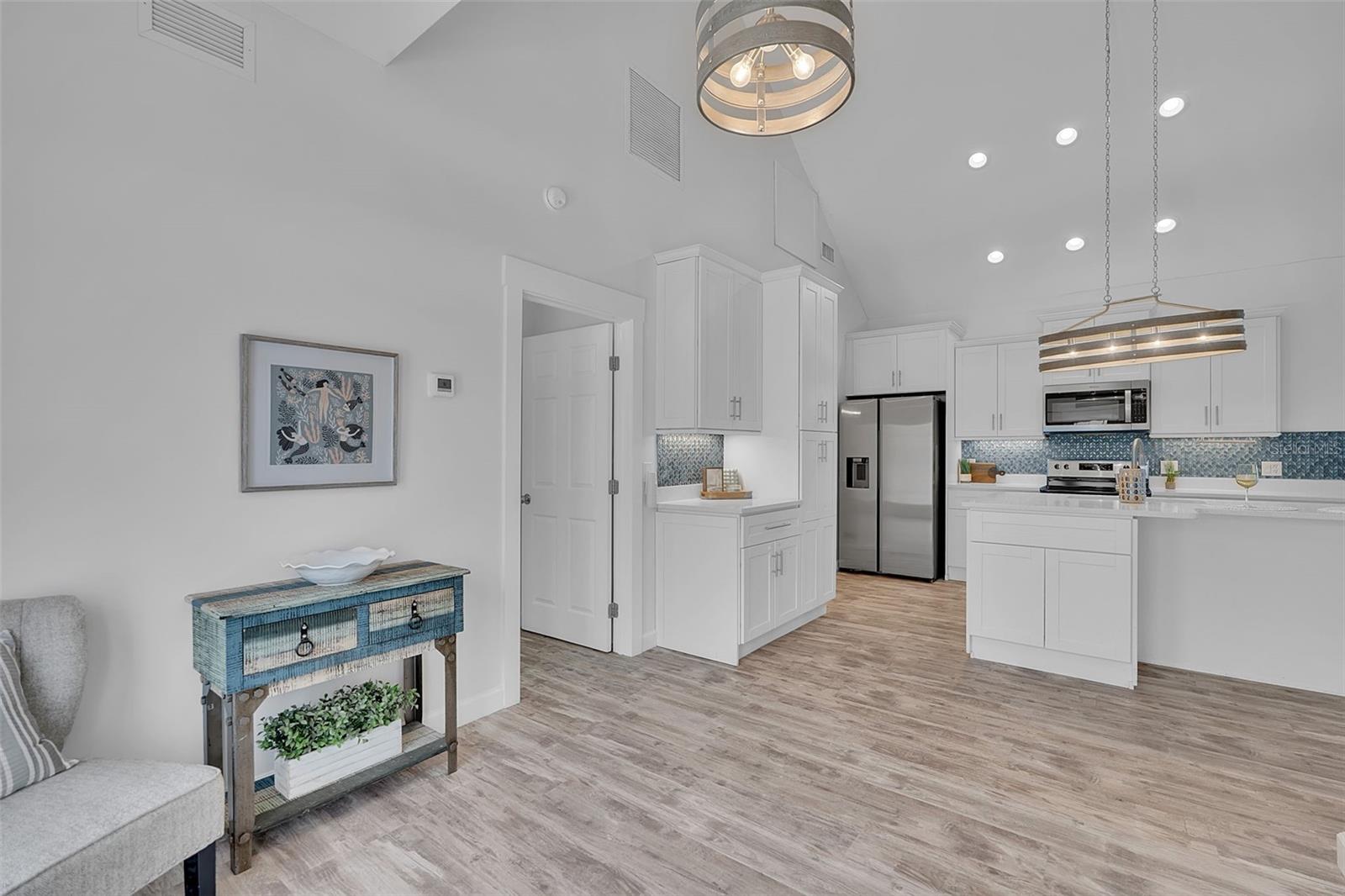 1057 BAYSHORE DR