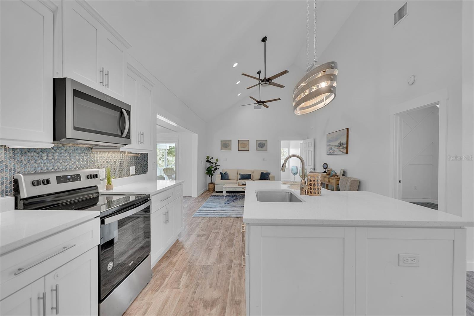 1057 BAYSHORE DR