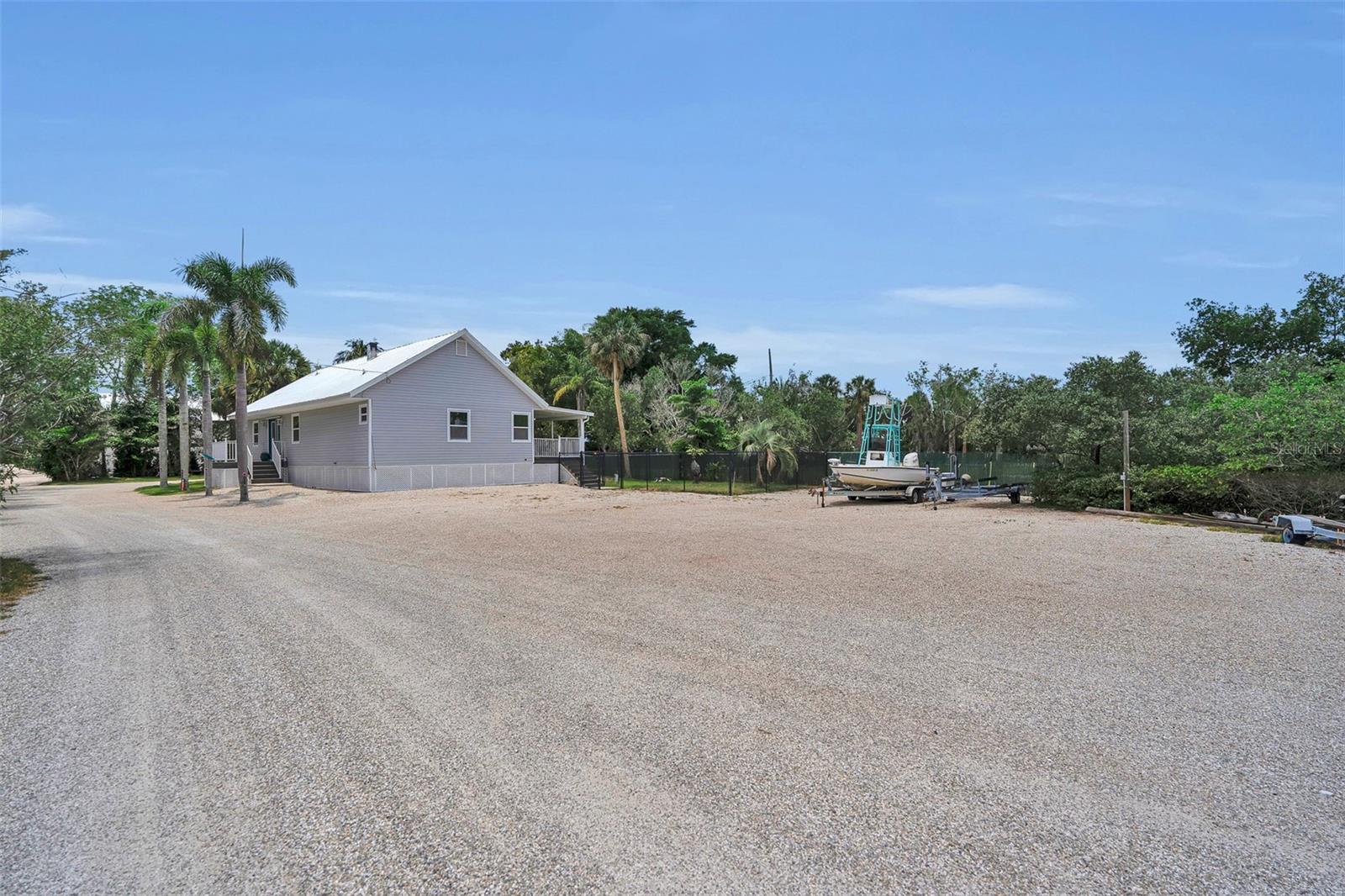 1057 BAYSHORE DR