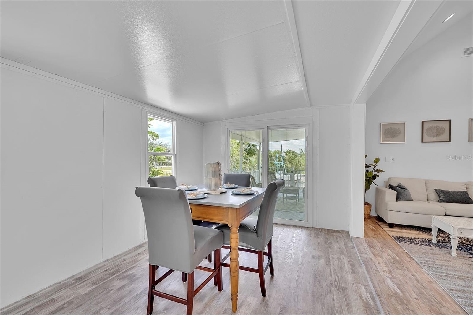 1057 BAYSHORE DR