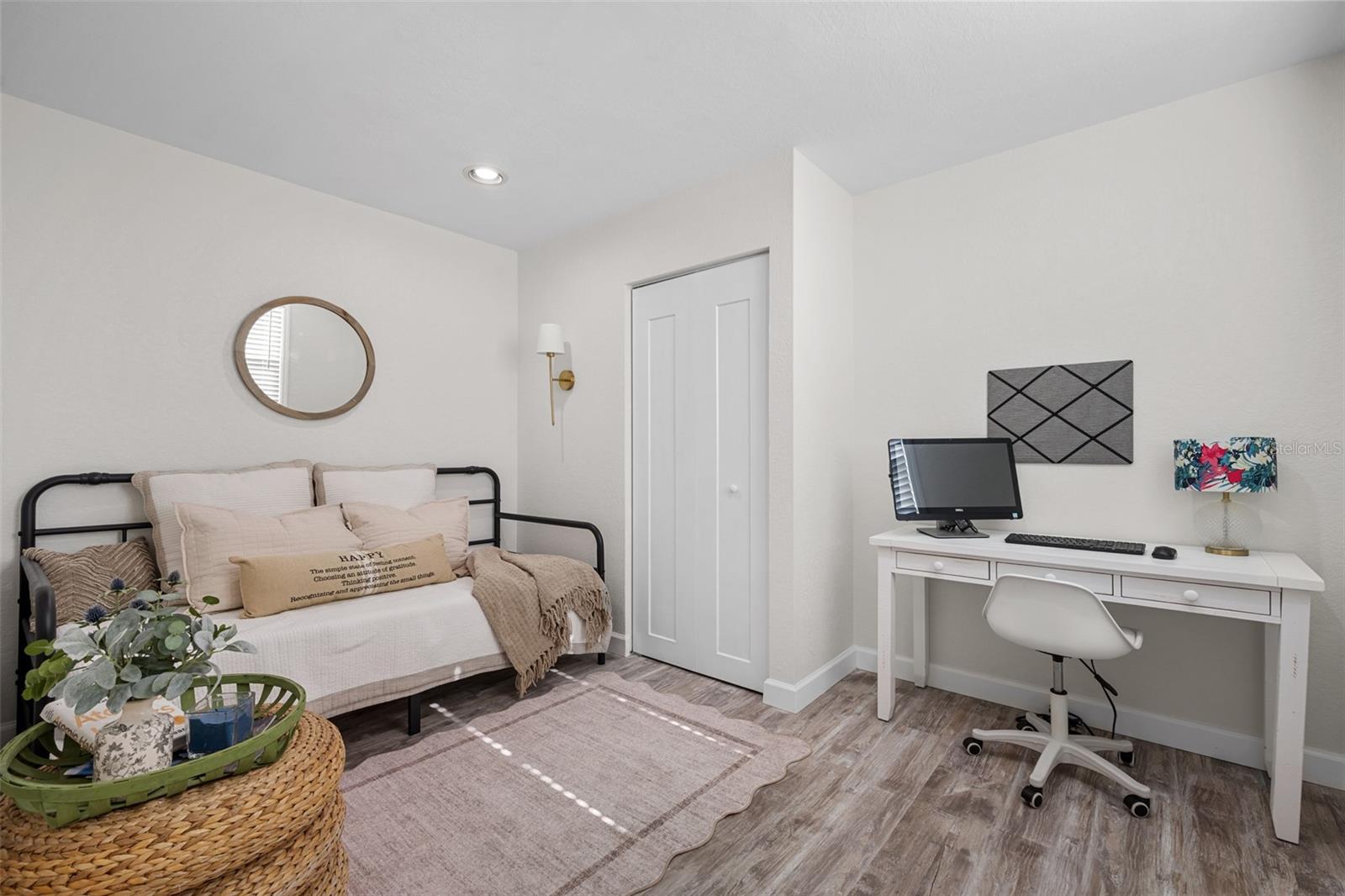 70 MOUND PL