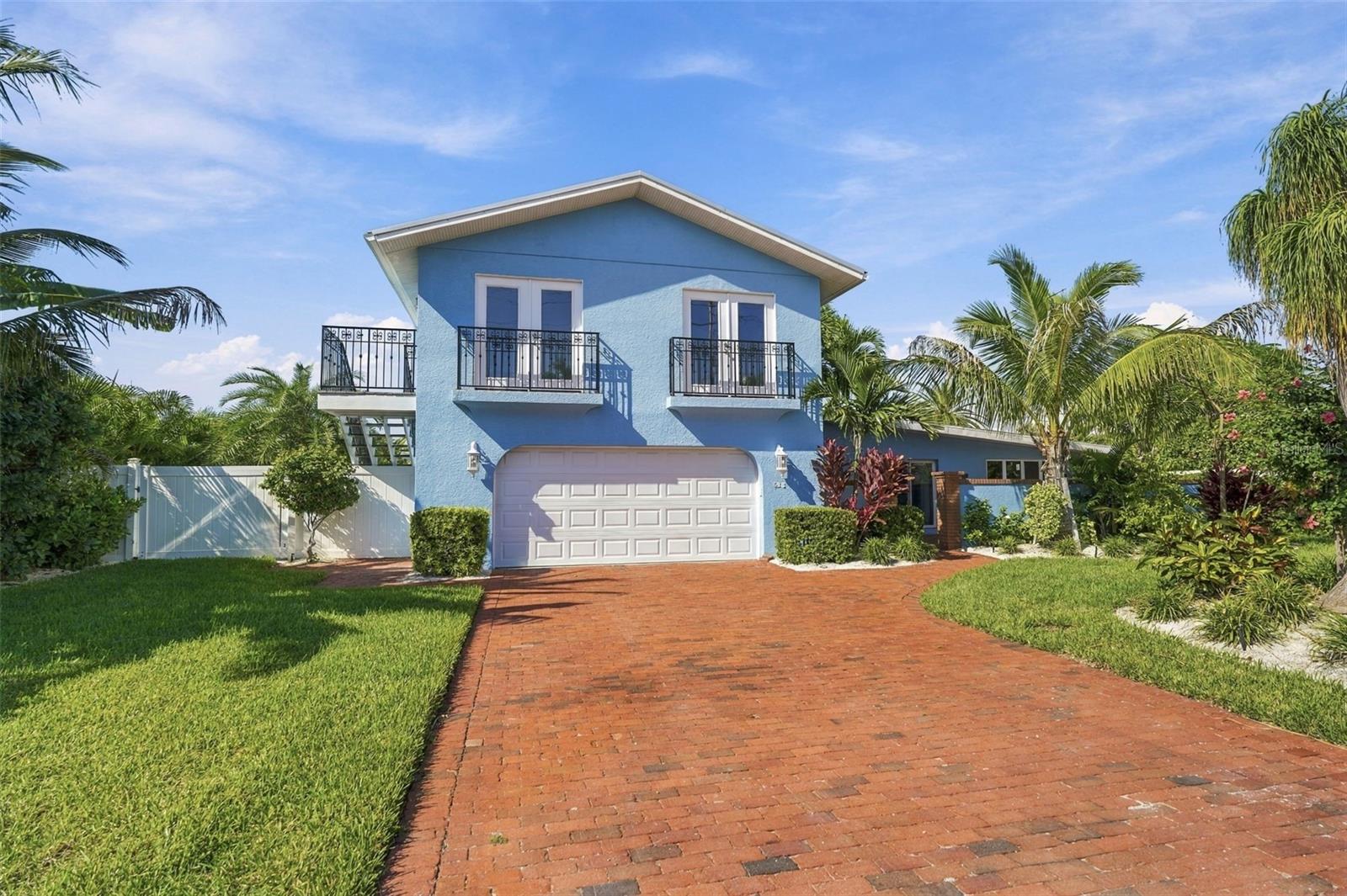 528 KEY ROYALE DR