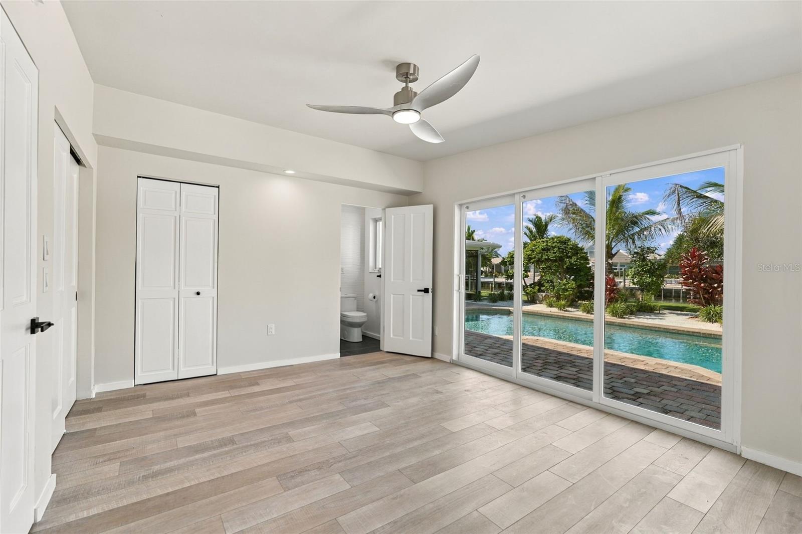 528 KEY ROYALE DR