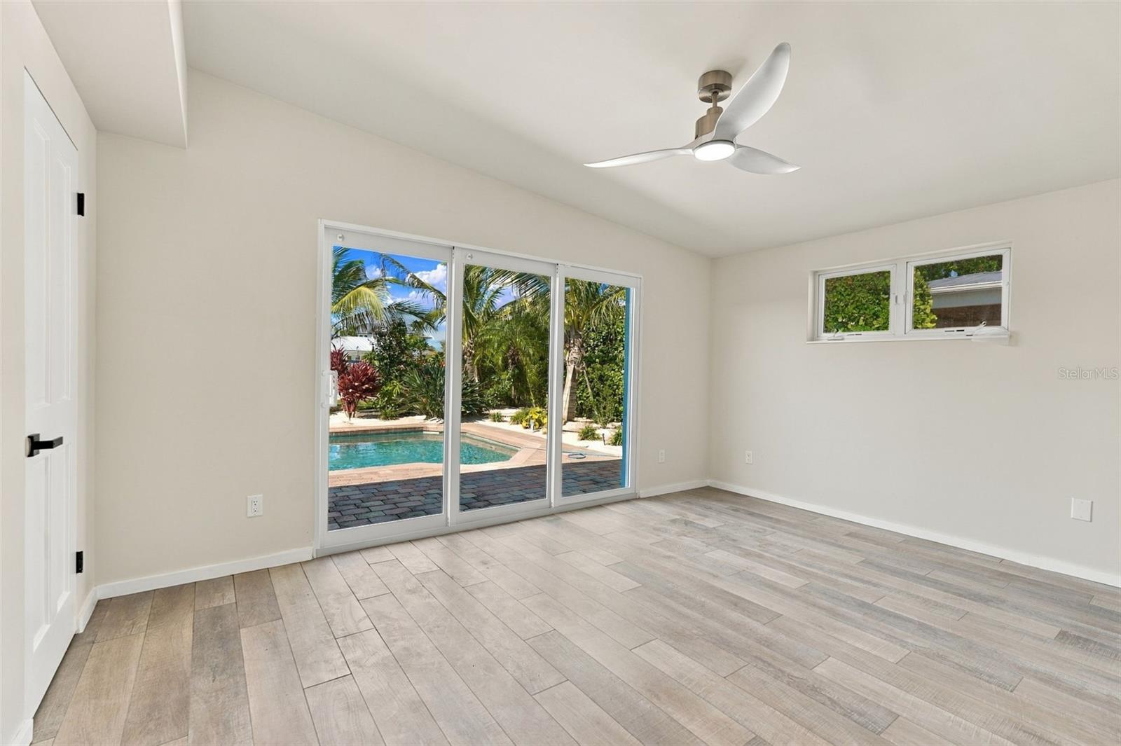 528 KEY ROYALE DR