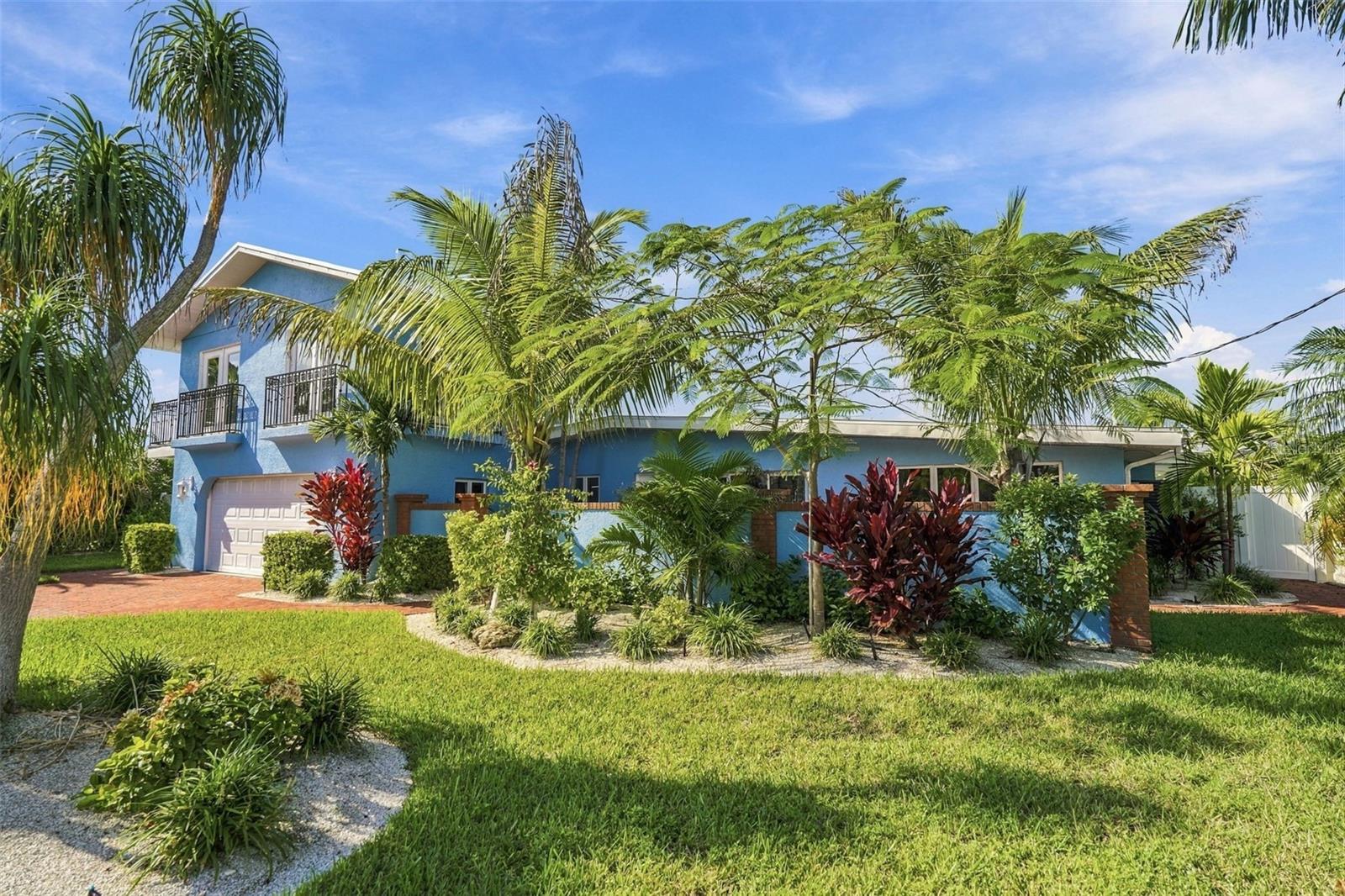 528 KEY ROYALE DR