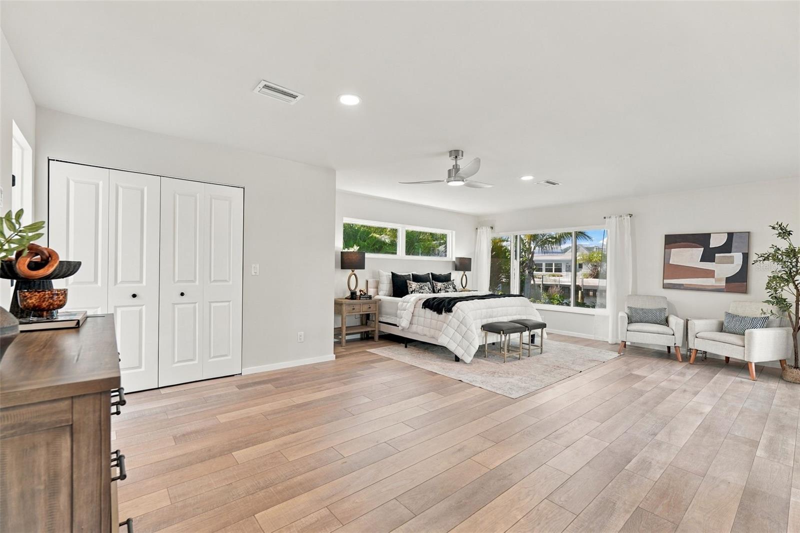 528 KEY ROYALE DR