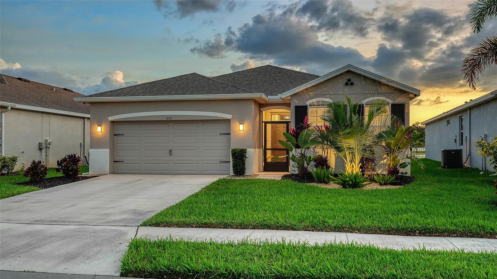 3929 MOSSY LIMB CT
