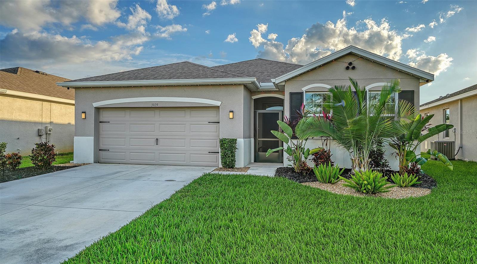 3929 MOSSY LIMB CT