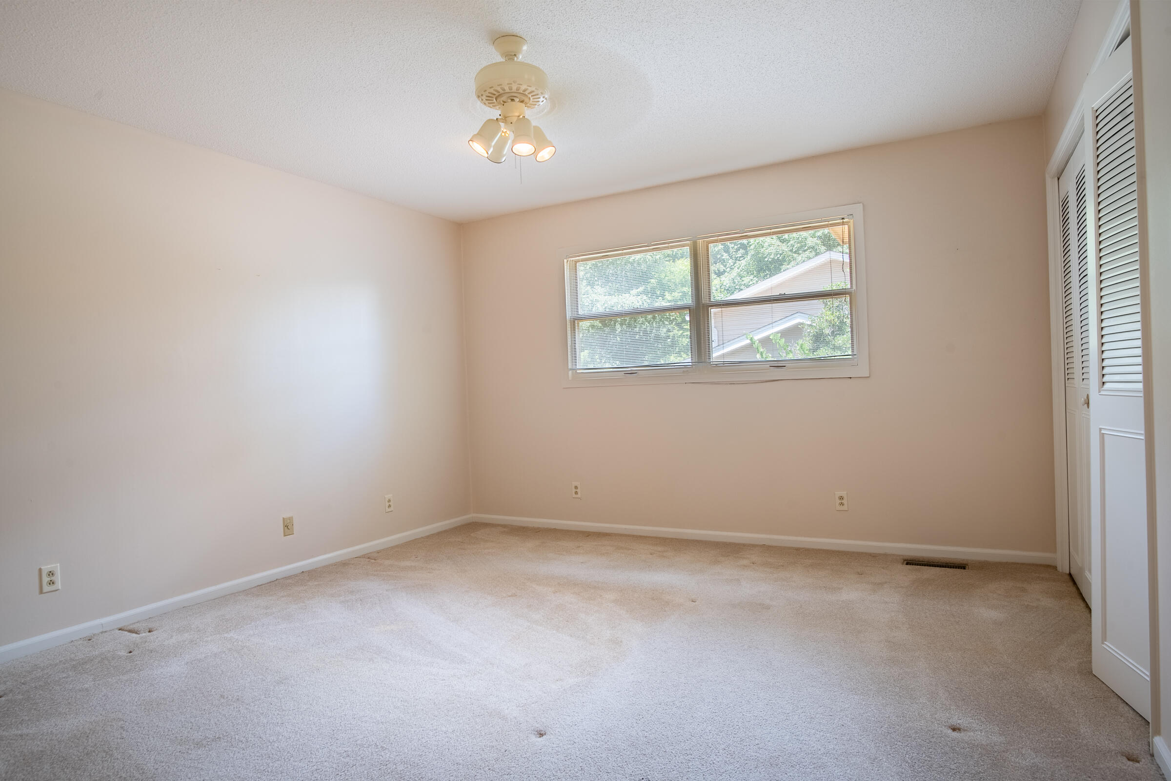 5810 Northshore Cir, 24