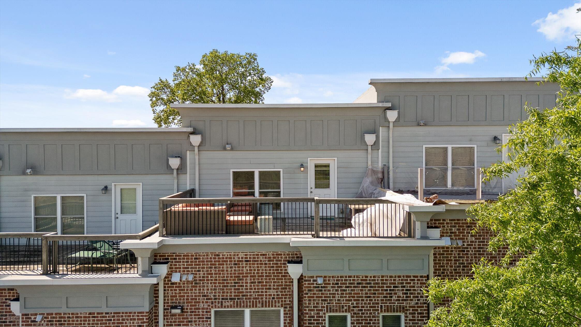 221 Delmont Street, 247