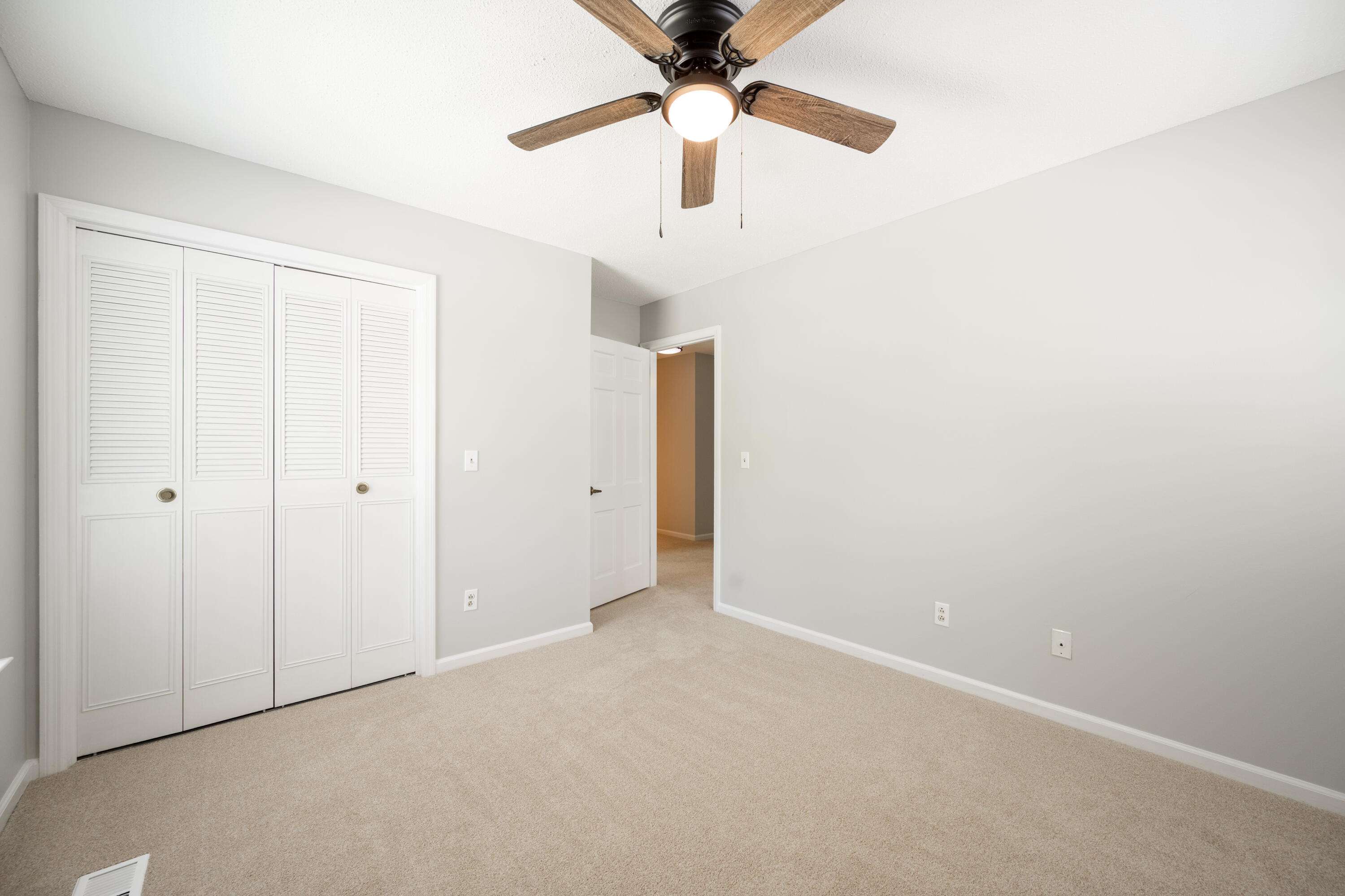 4802 Woodland Circle