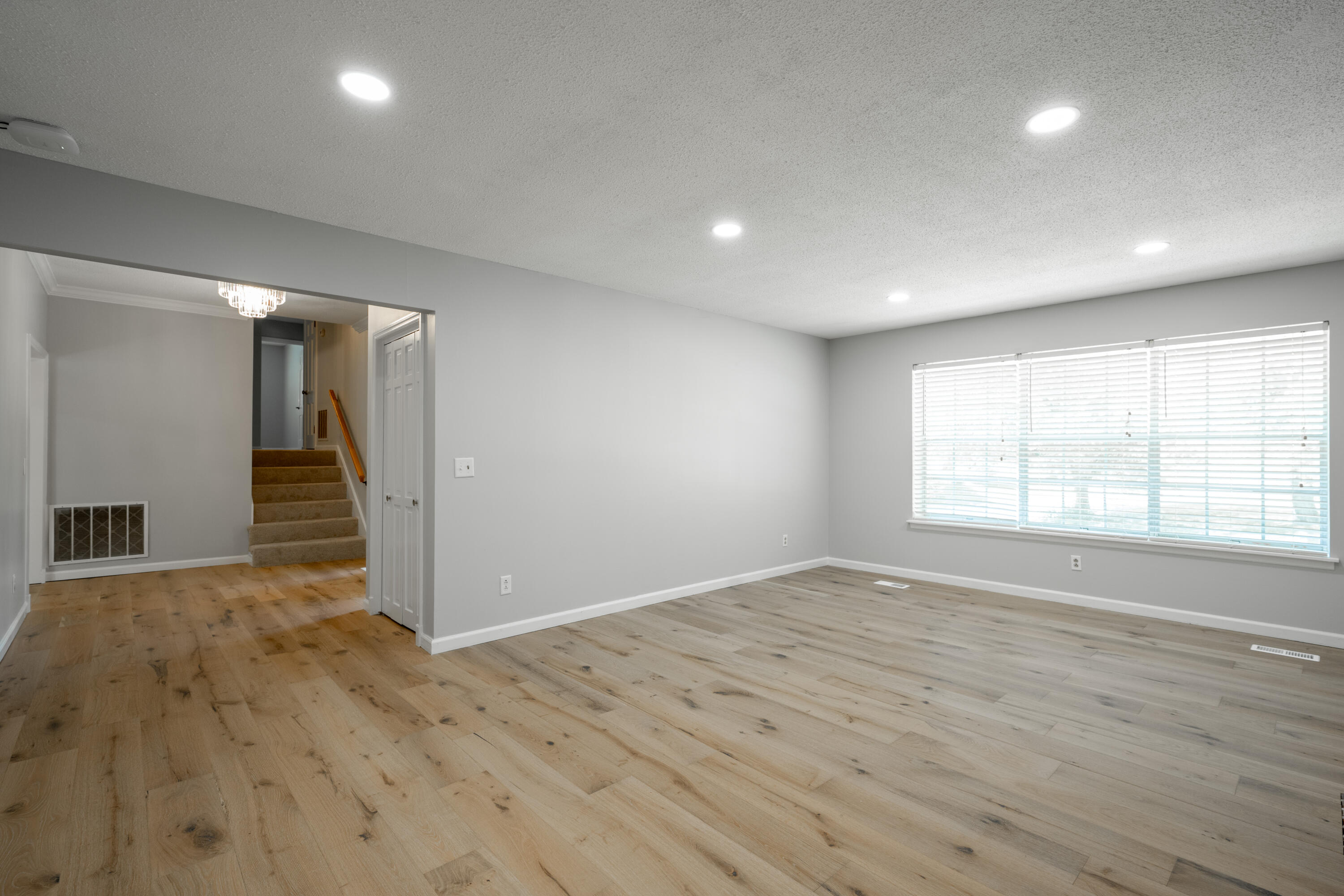 4802 Woodland Circle