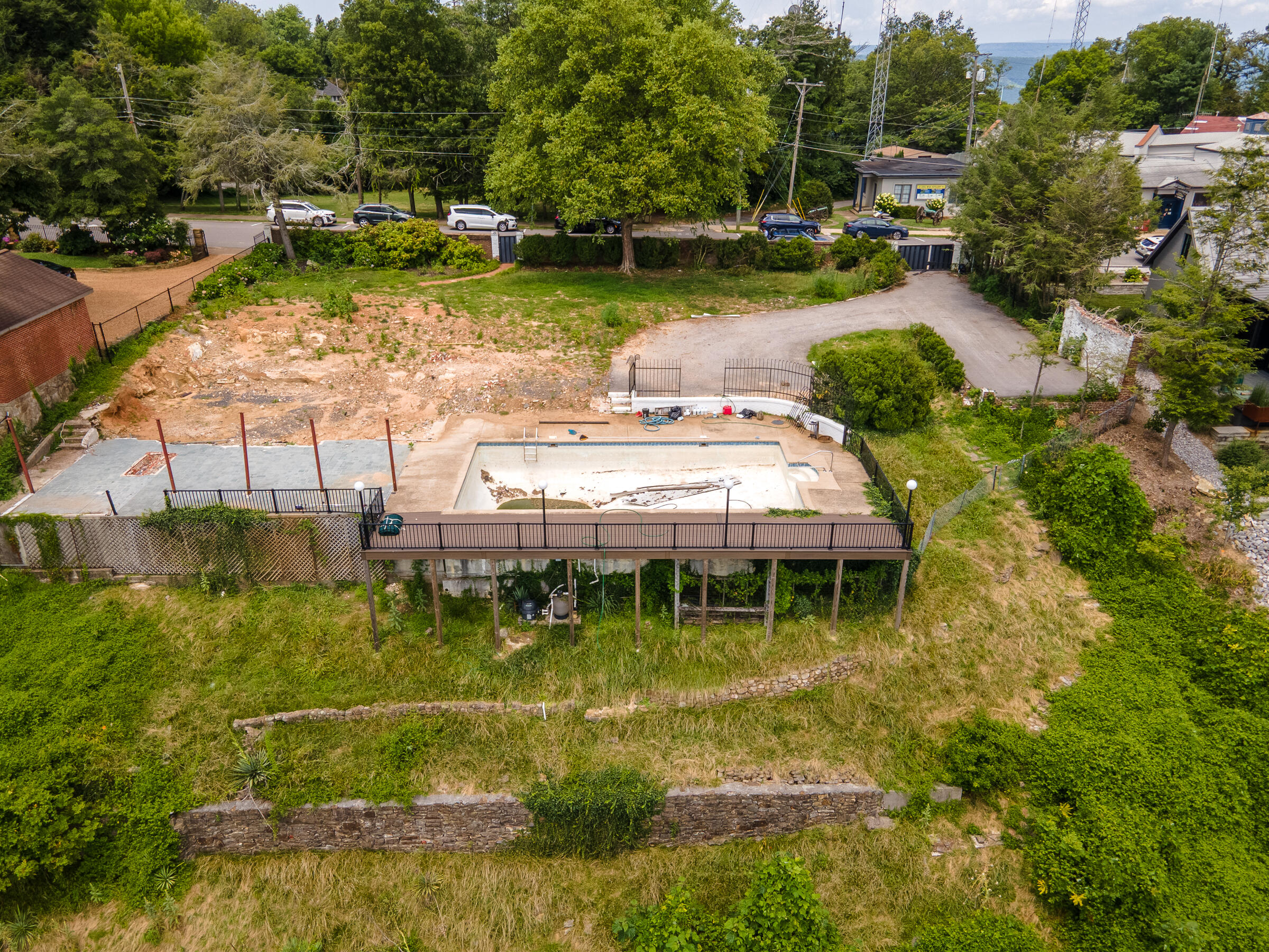 1107 E Brow Road