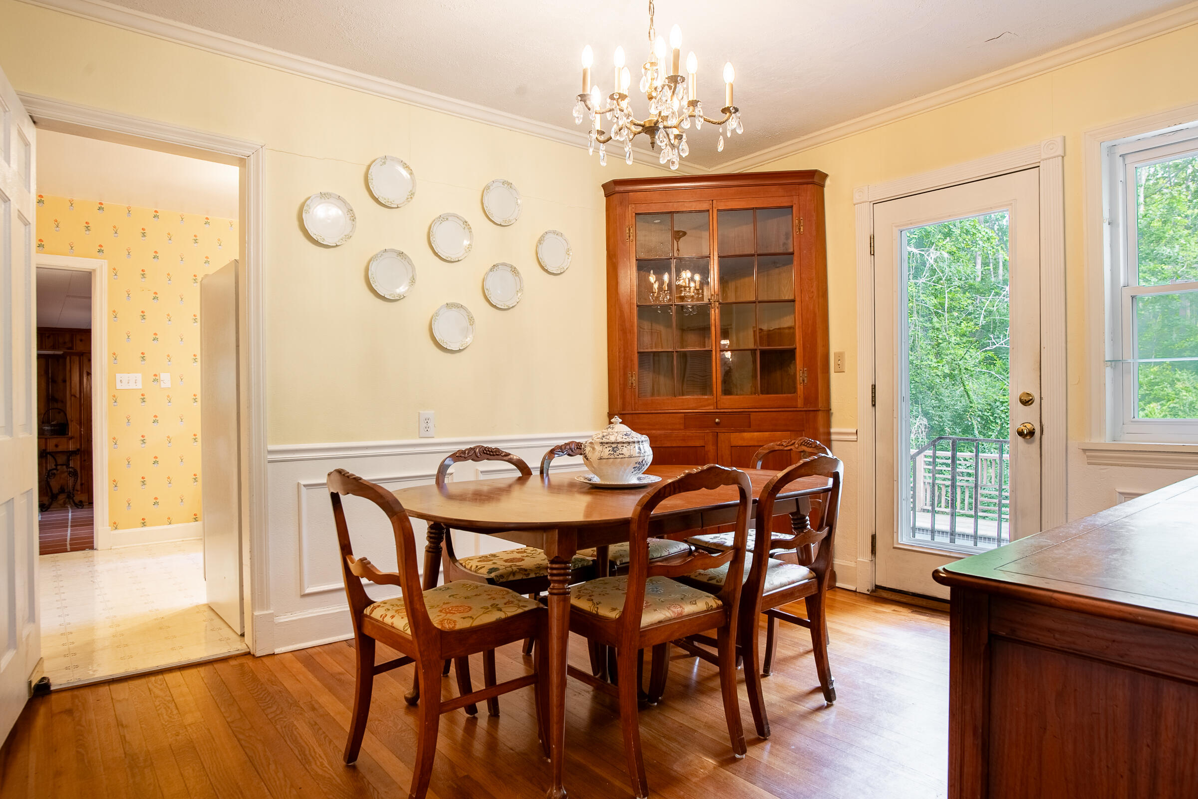 109 Robin Hood Trail