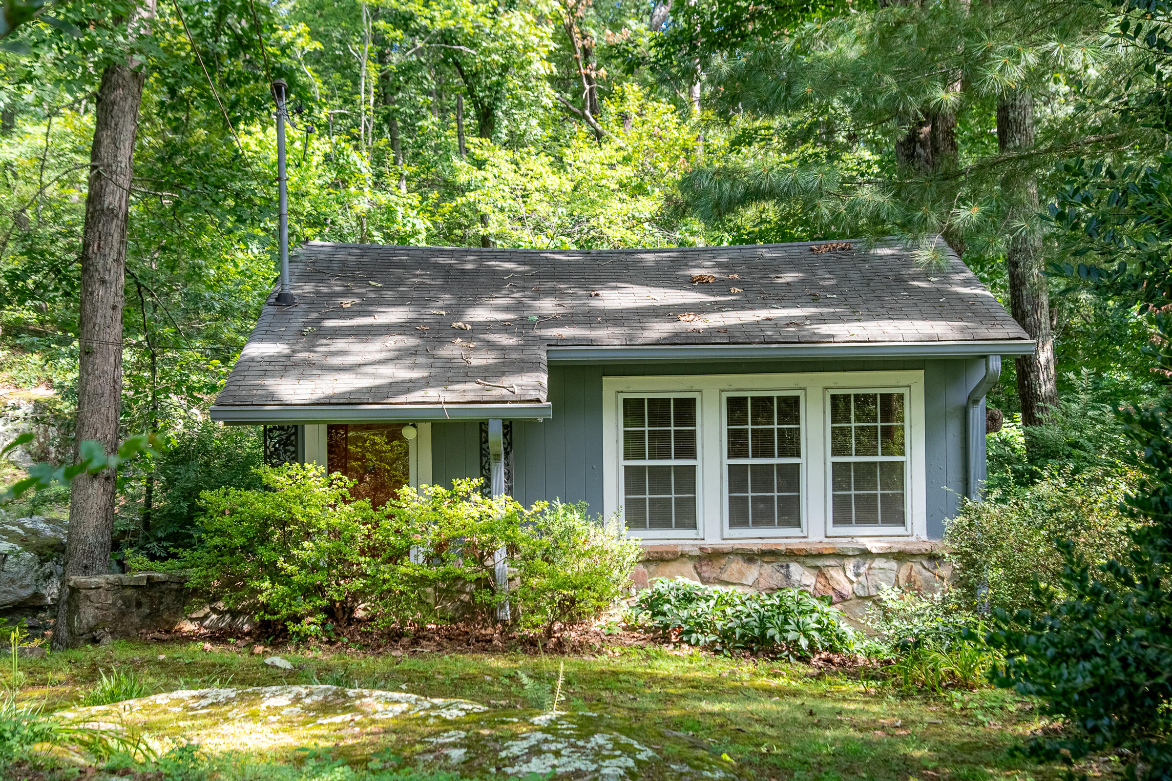 109 Robin Hood Trail