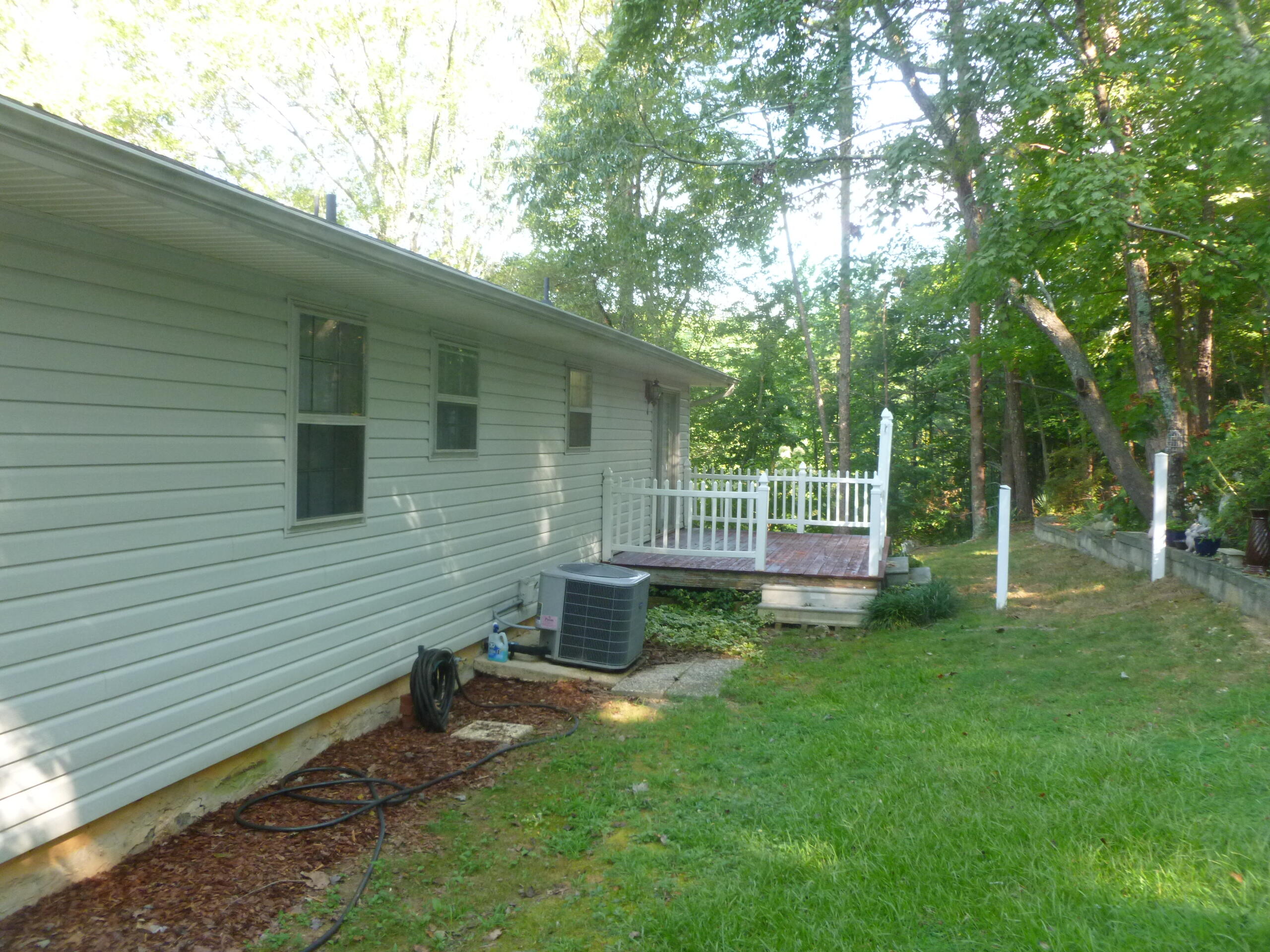 1303 Thrasher Pike