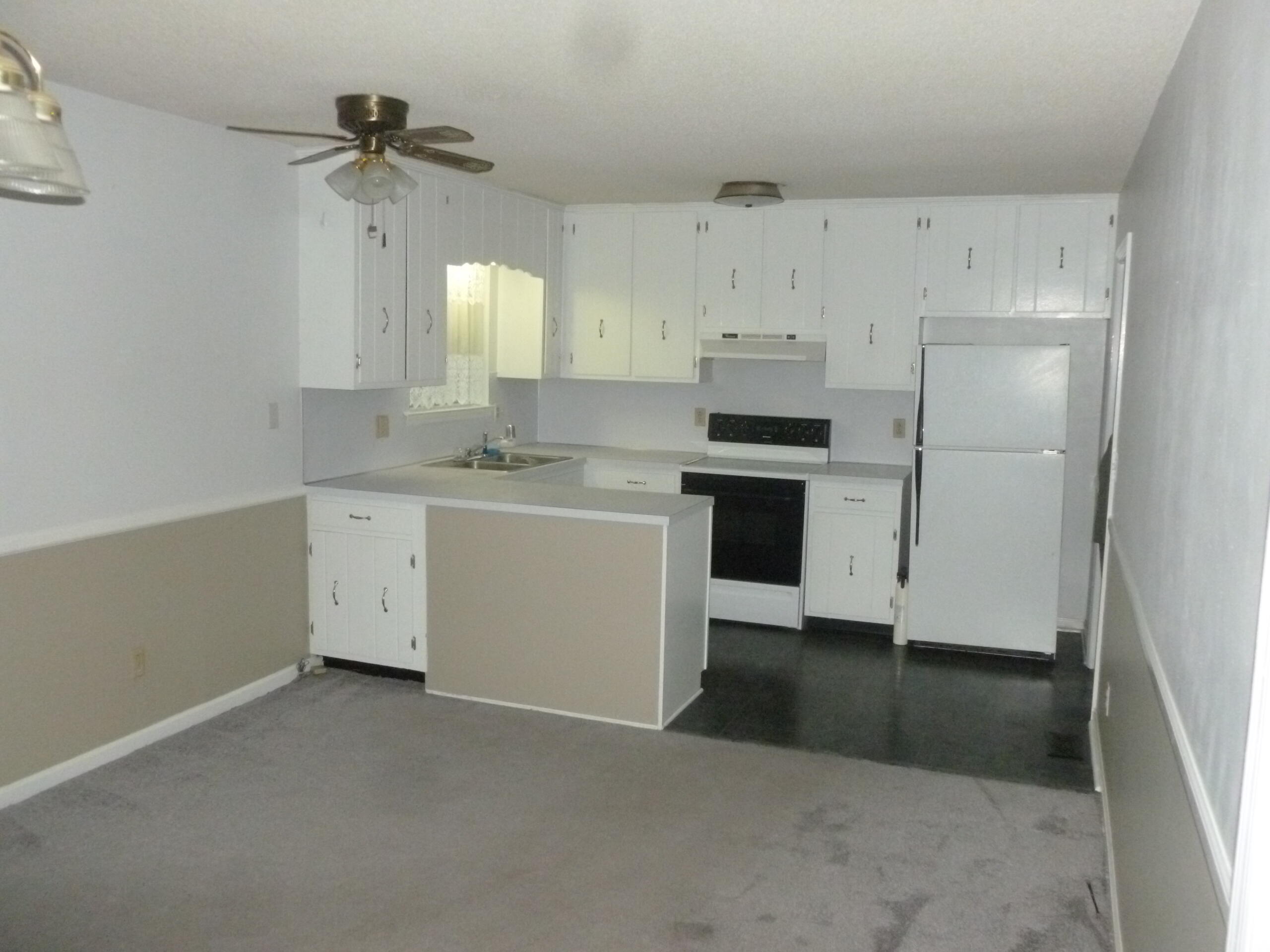 1303 Thrasher Pike