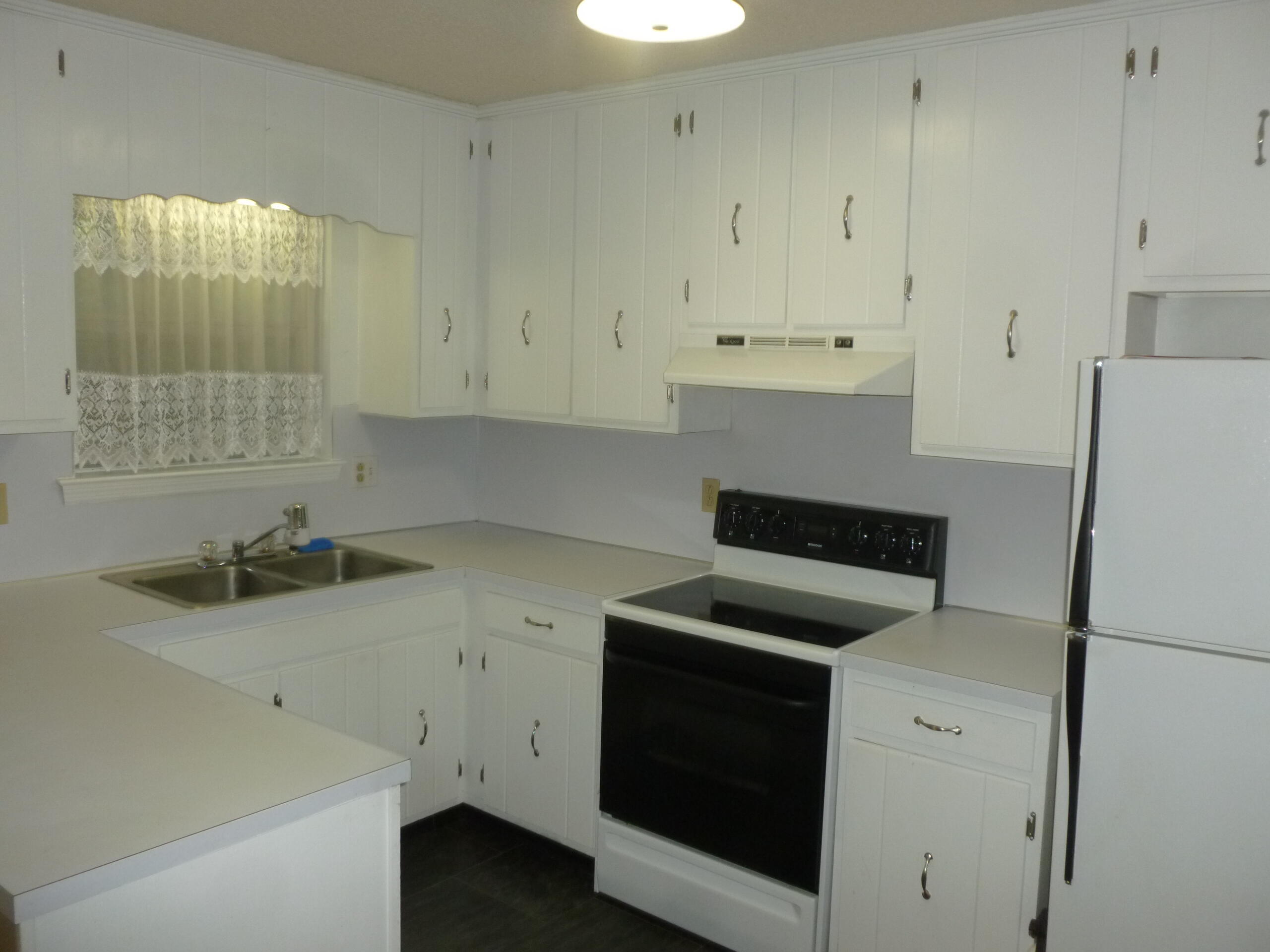 1303 Thrasher Pike