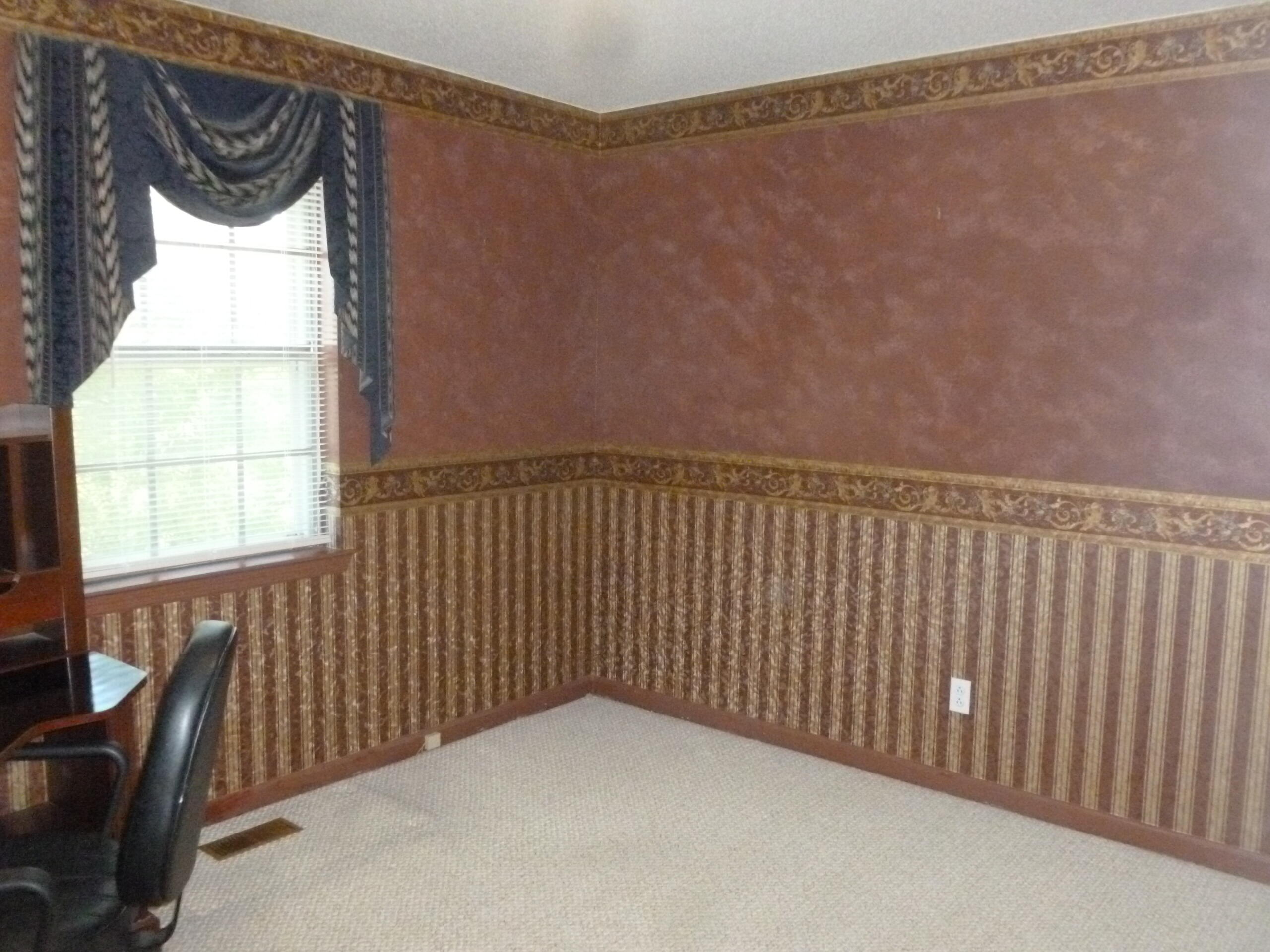 1303 Thrasher Pike