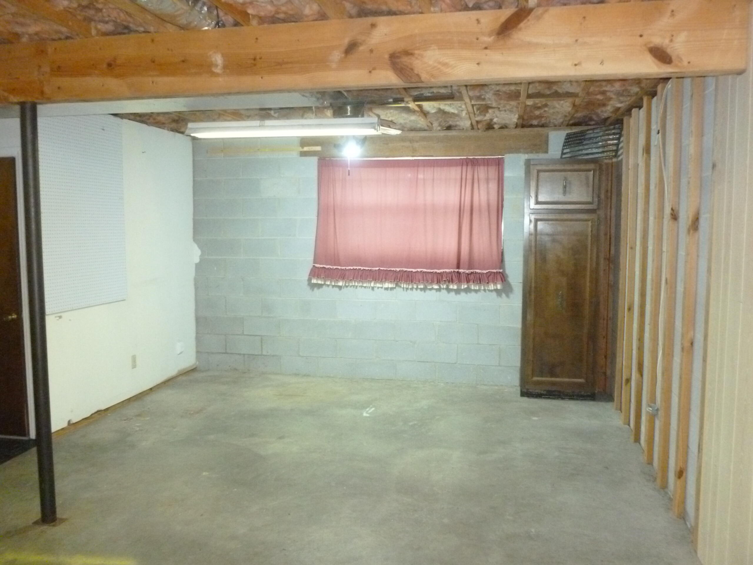 1303 Thrasher Pike