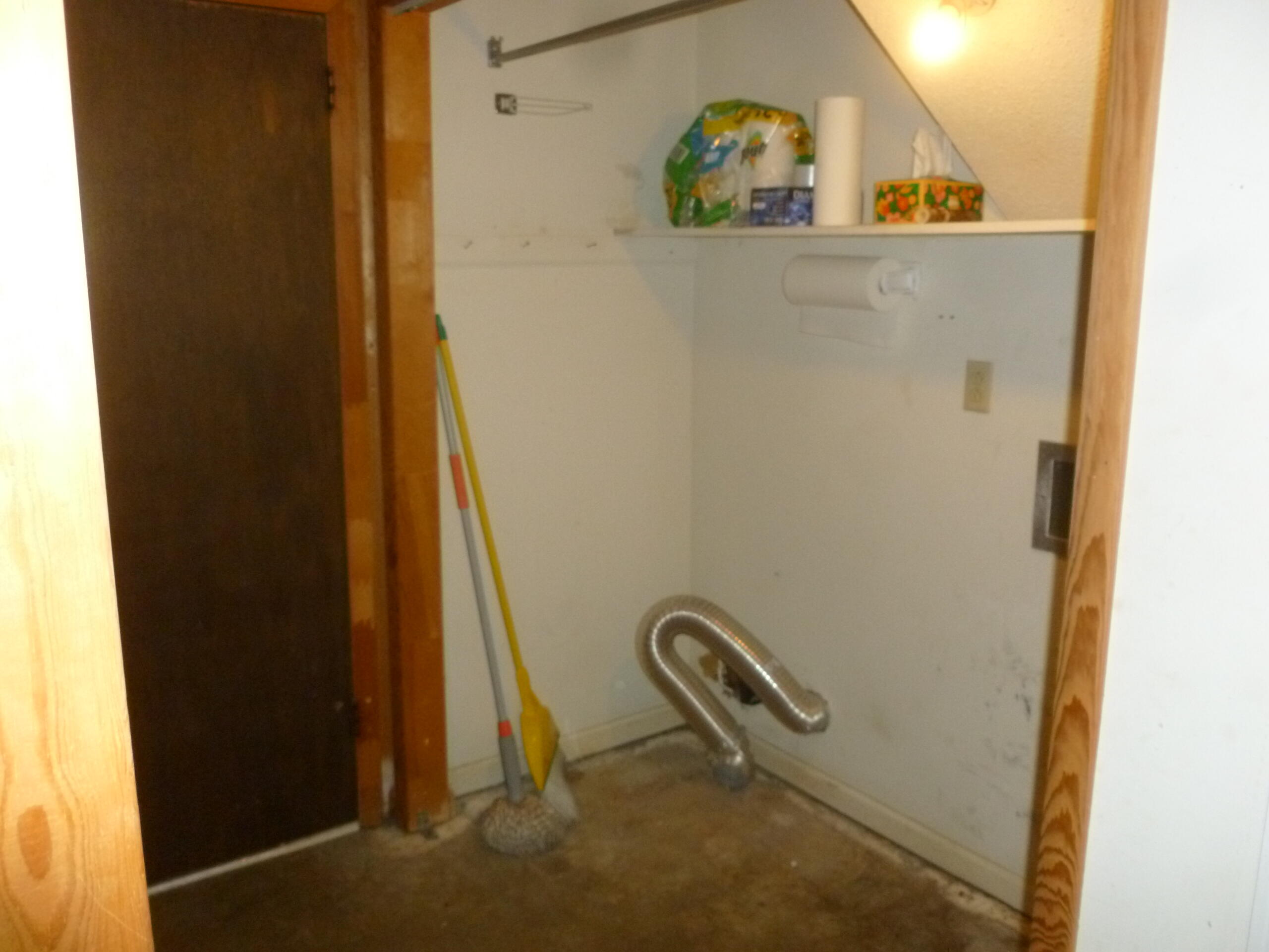 1303 Thrasher Pike