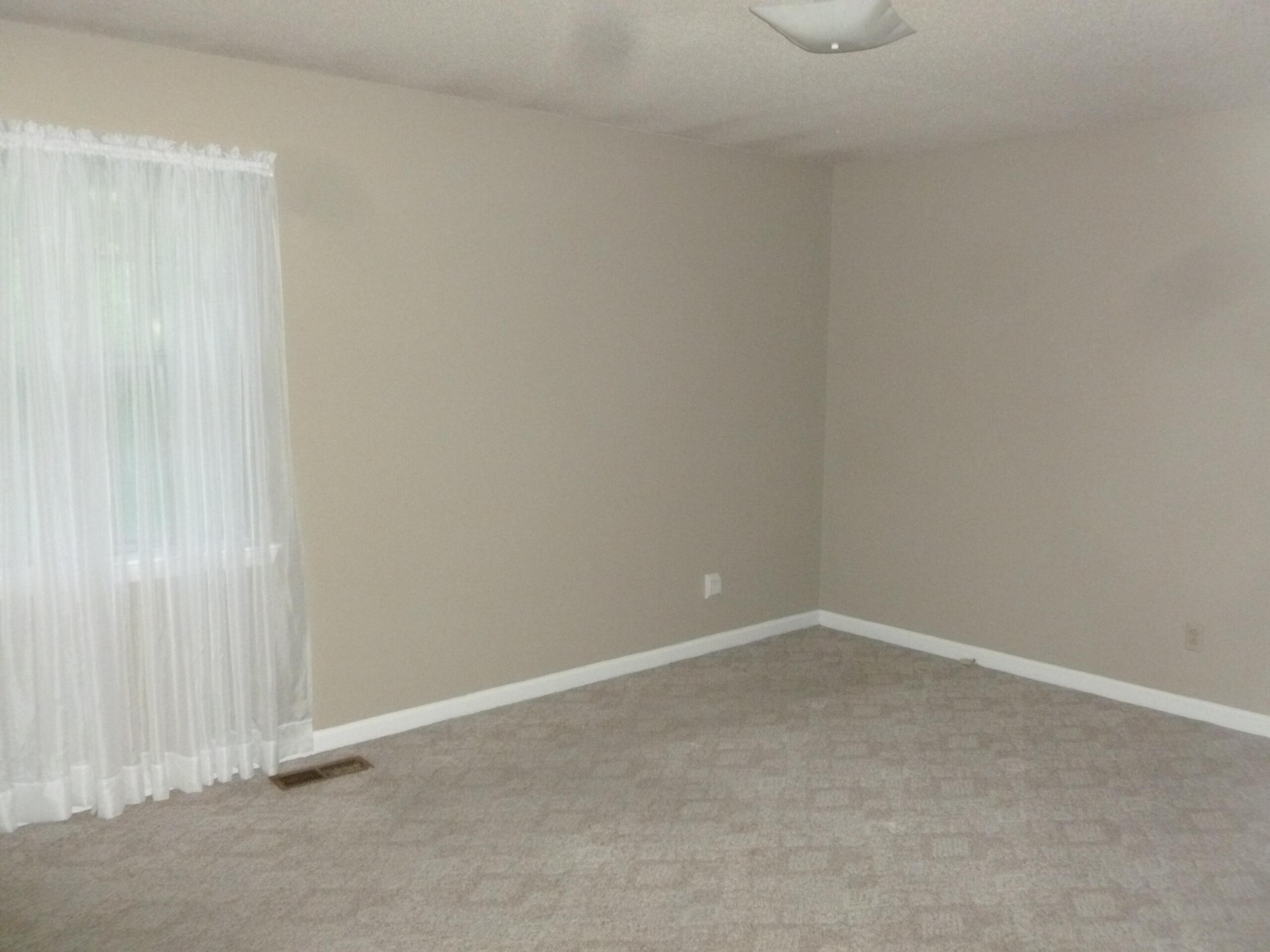 1303 Thrasher Pike