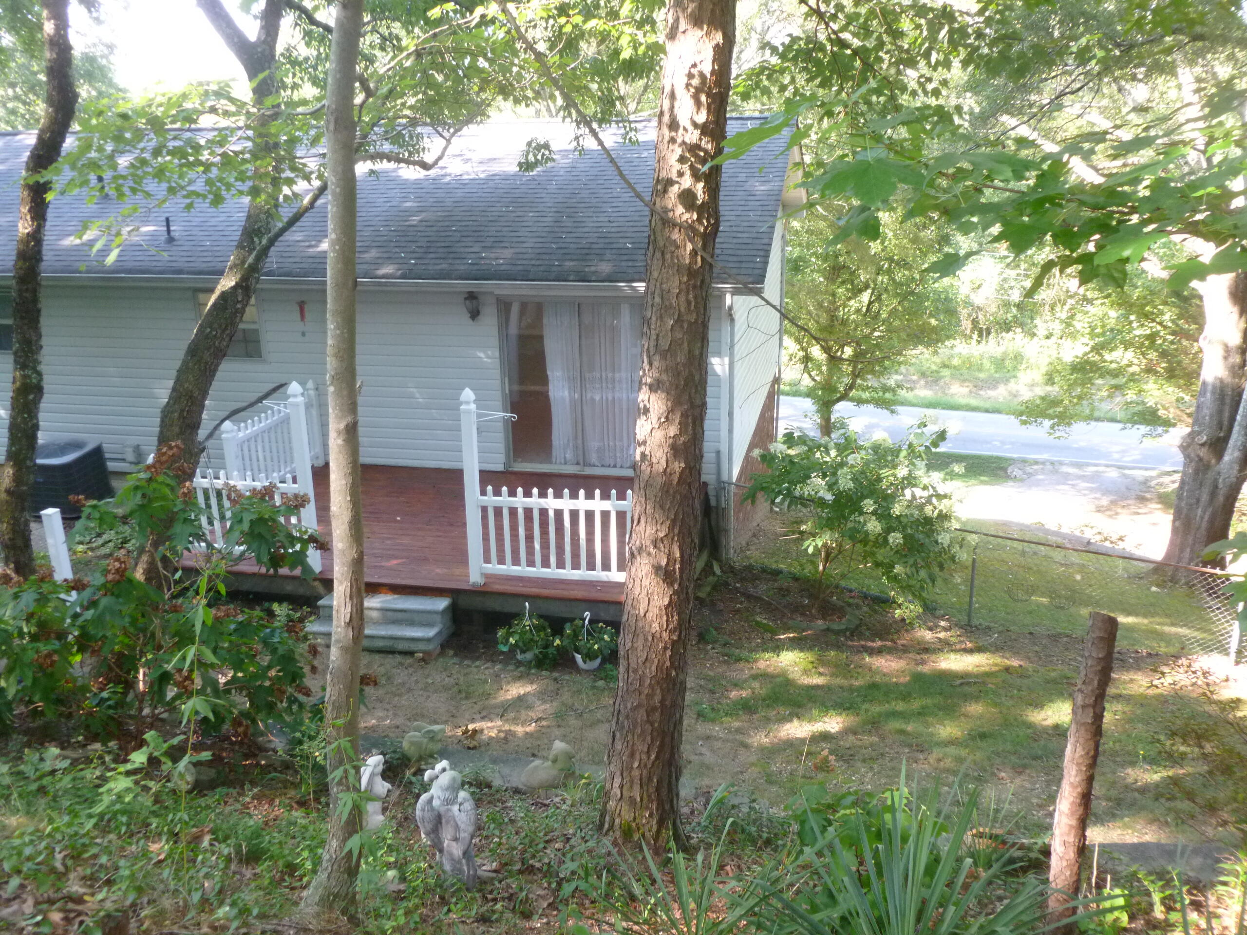 1303 Thrasher Pike