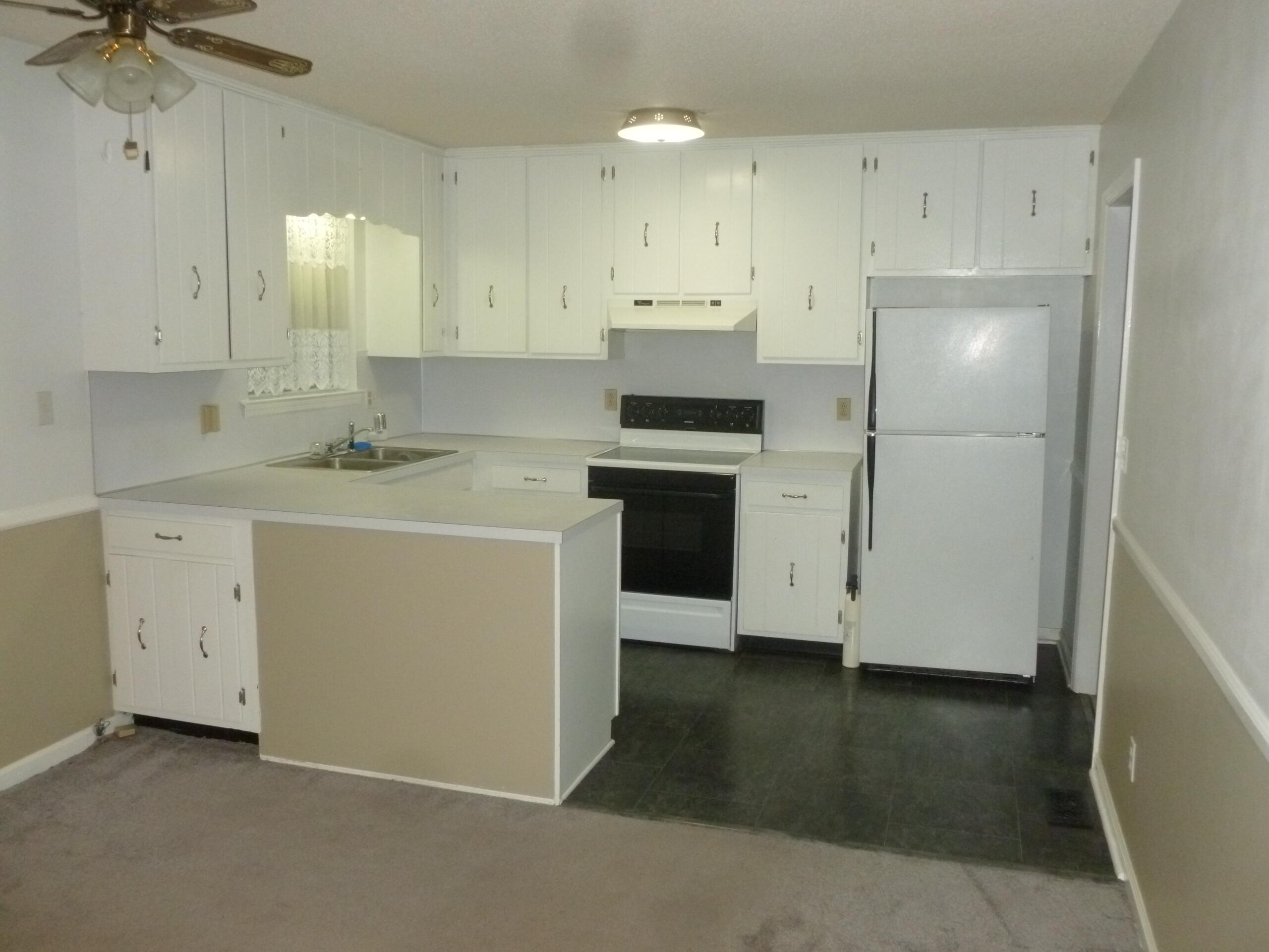 1303 Thrasher Pike