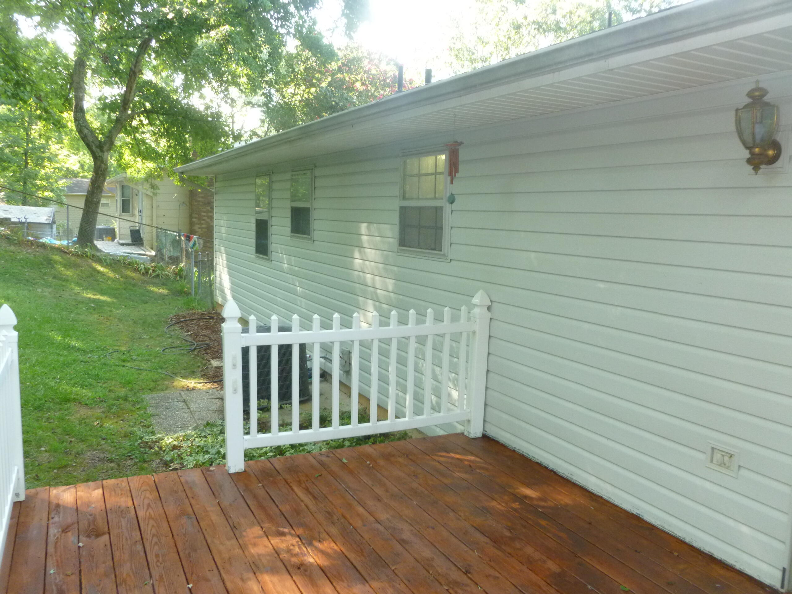 1303 Thrasher Pike