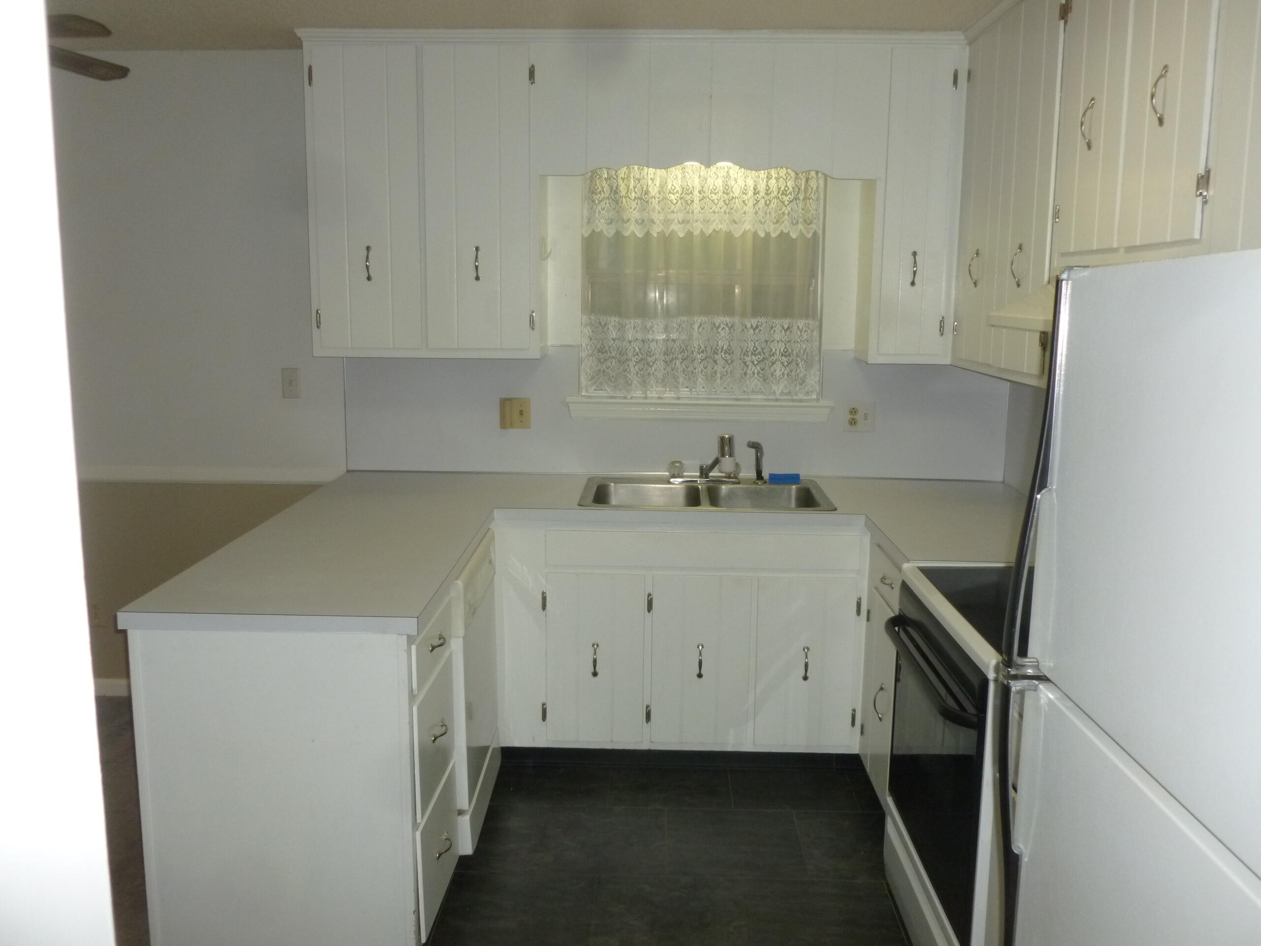 1303 Thrasher Pike