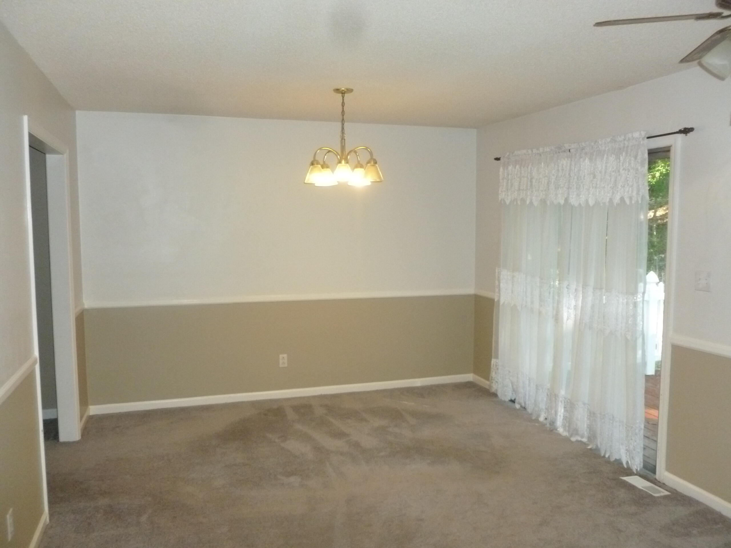 1303 Thrasher Pike