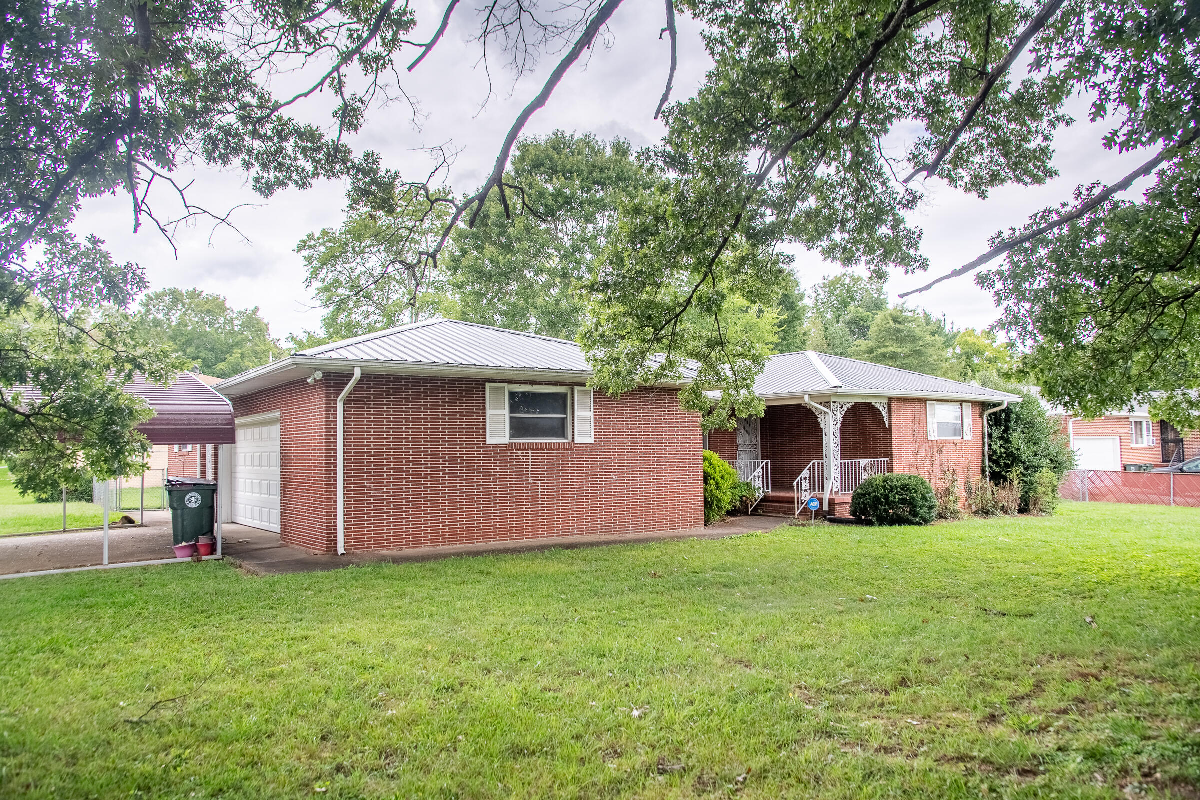 1955 Old Lafayette Road
